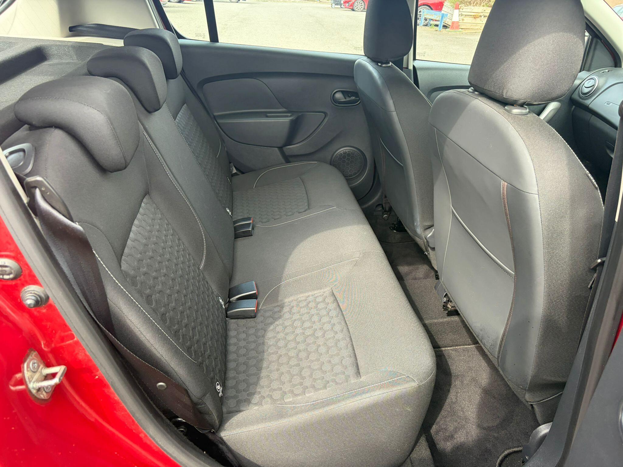 Dacia Sandero view 11