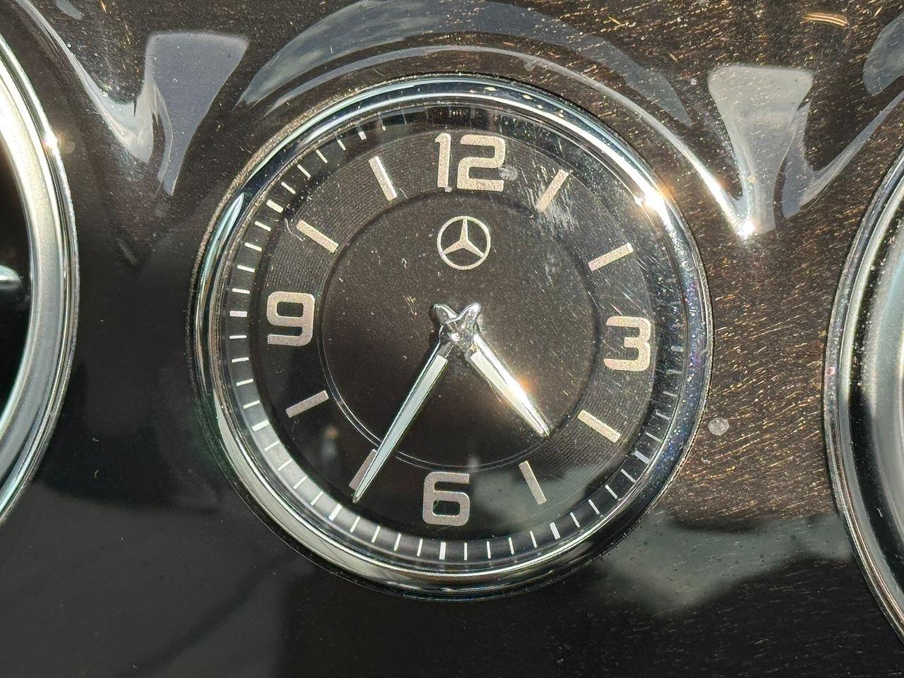 Mercedes-Benz S Class view 34