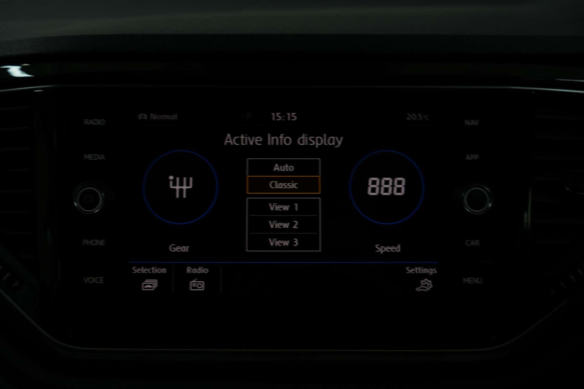 Volkswagen T-Roc view 33