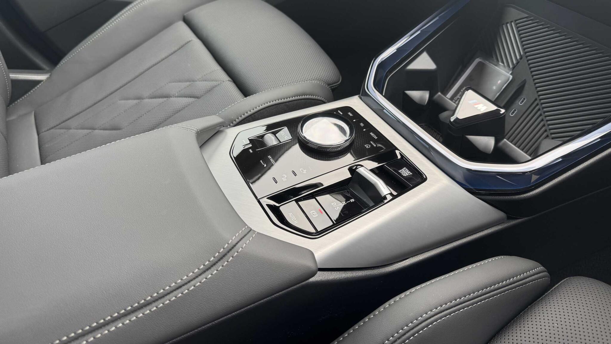 BMW X3 view 24