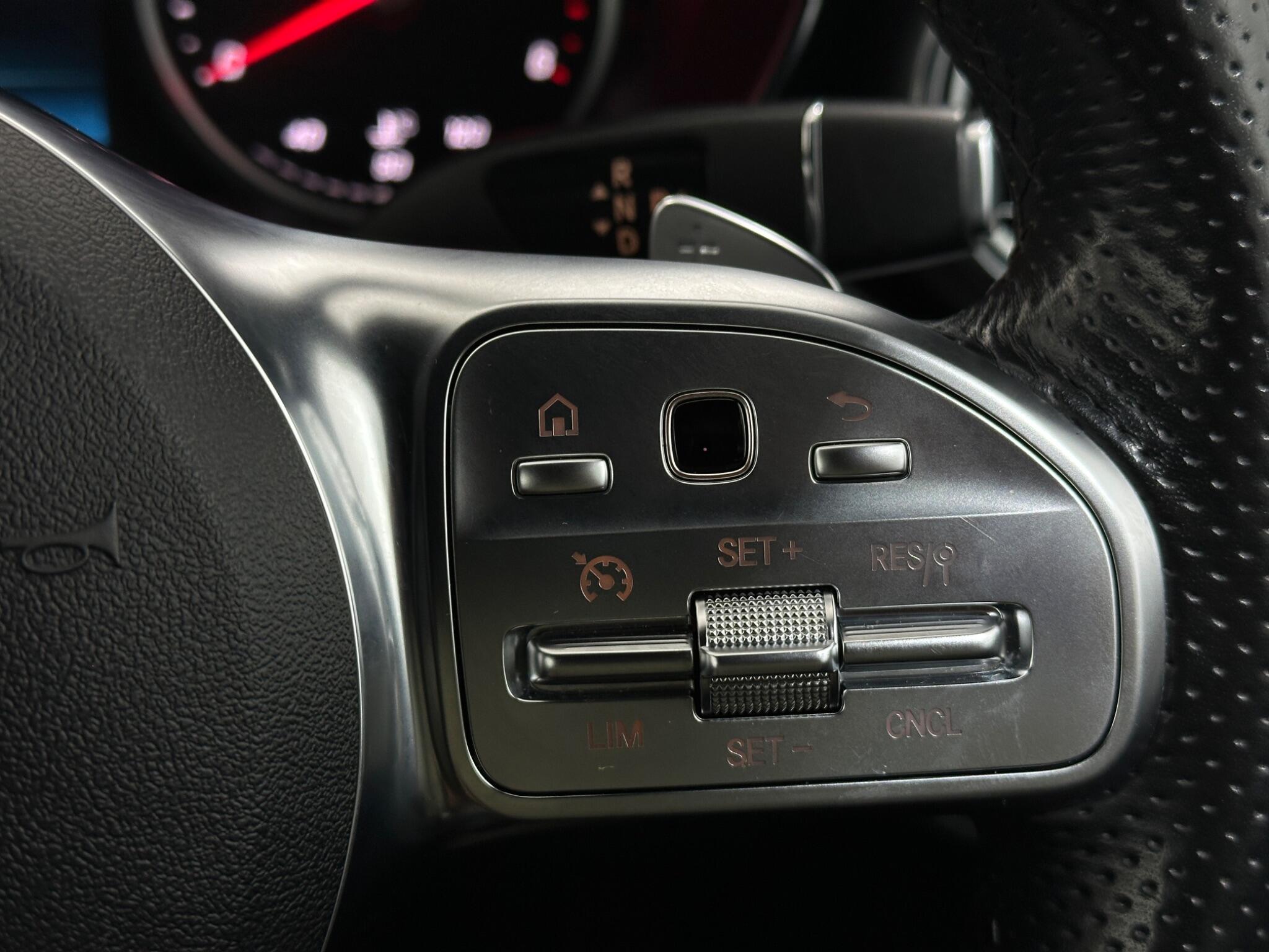 Mercedes-Benz C-Class view 16