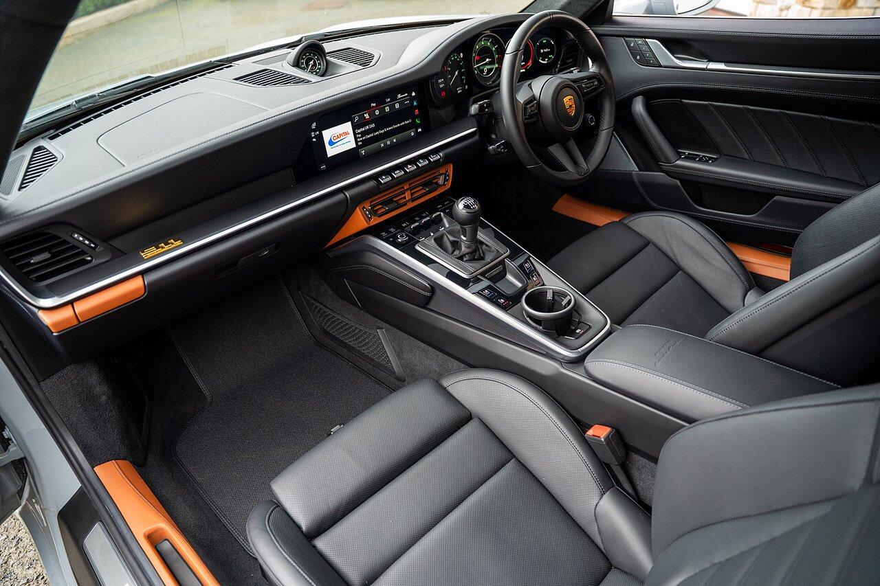 Porsche 911 view 65