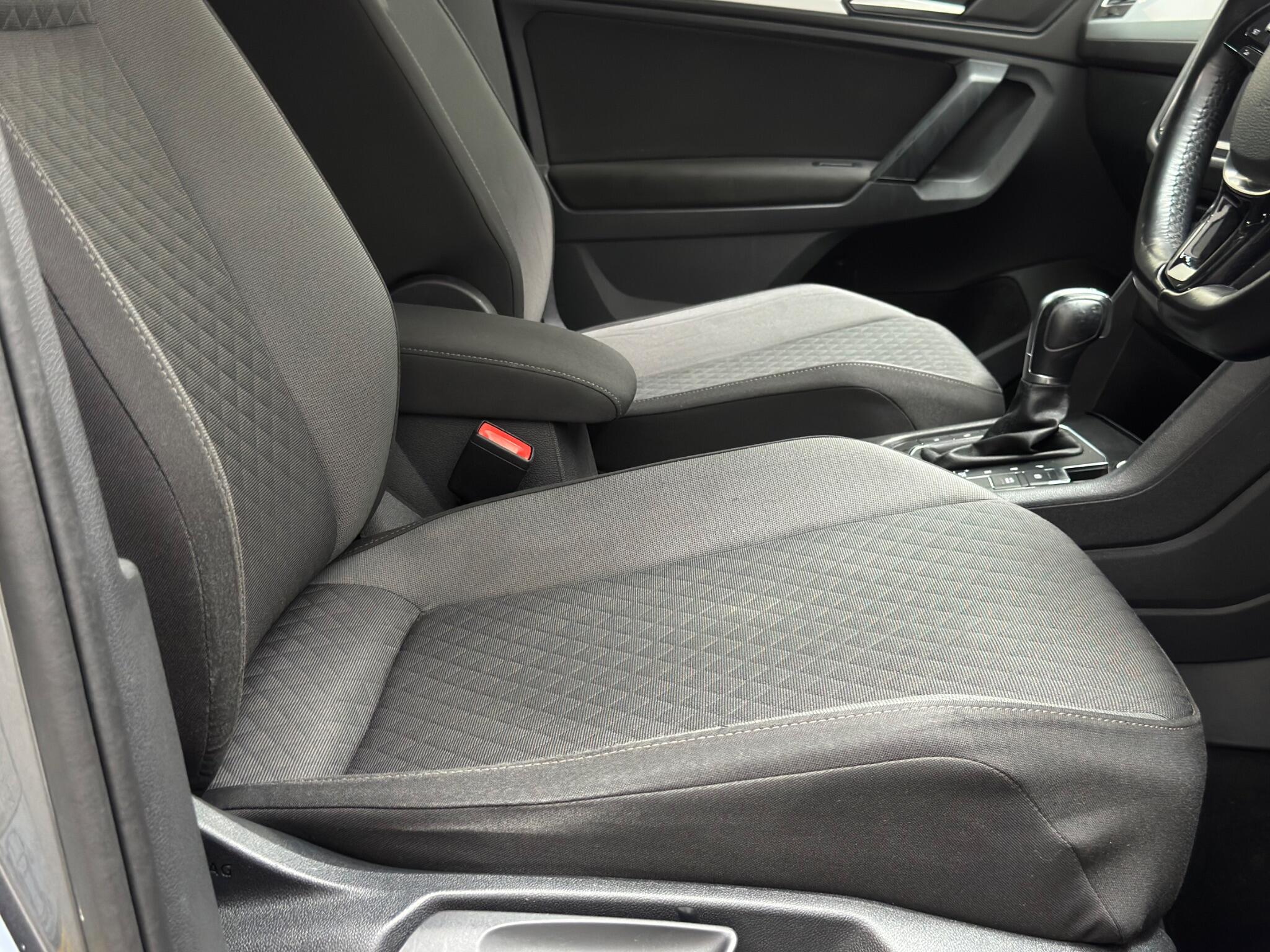 Volkswagen Tiguan view 40