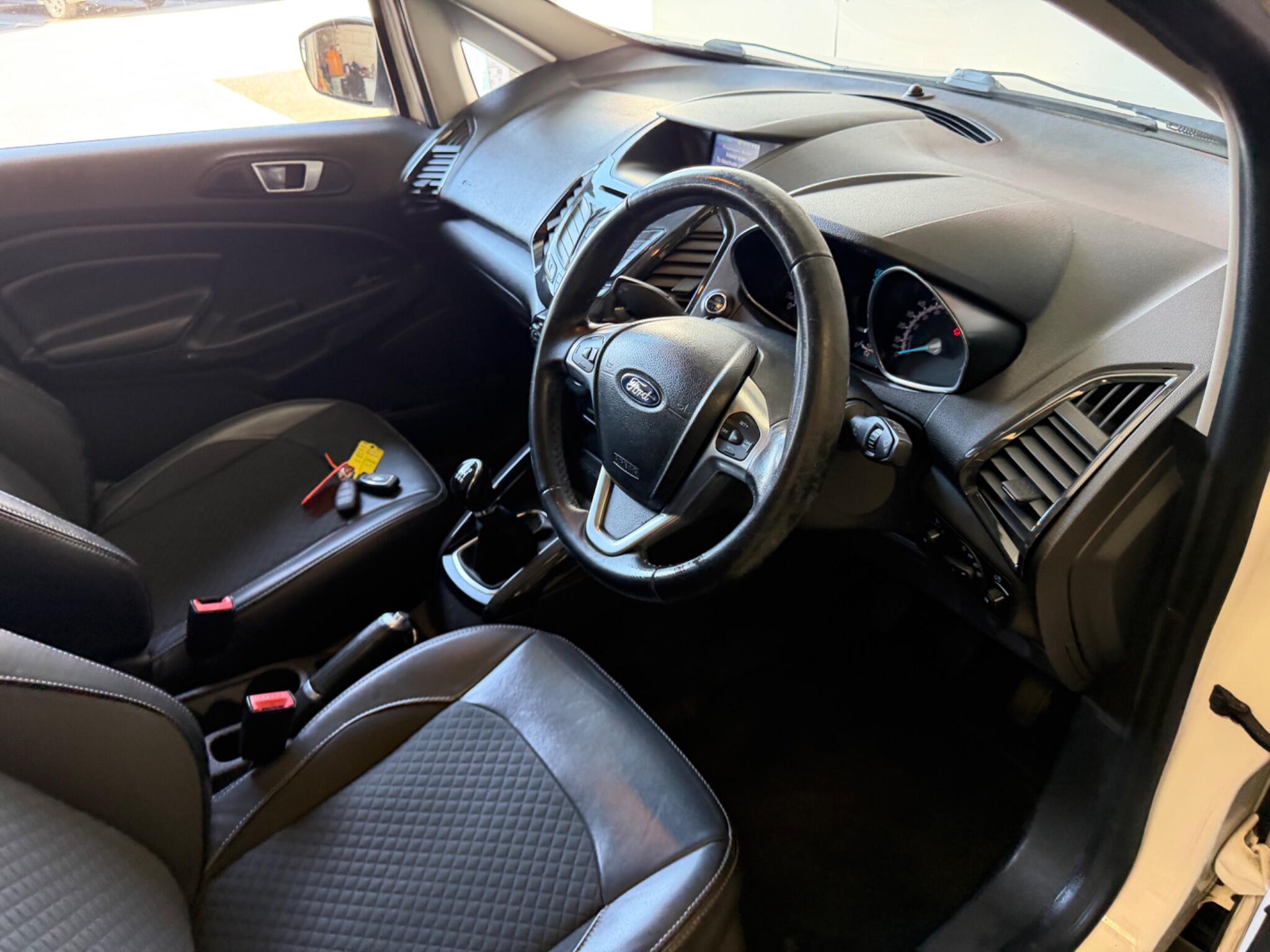 Ford Ecosport view 26