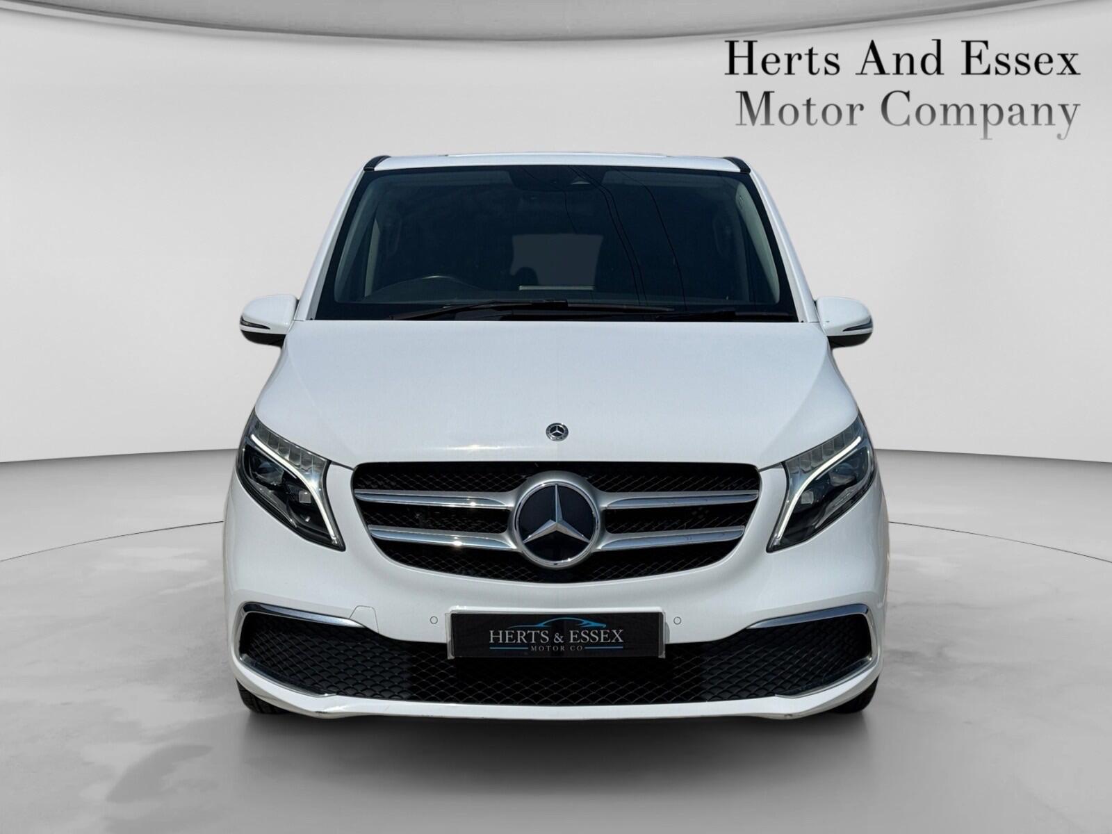 Mercedes-Benz V Class view 2