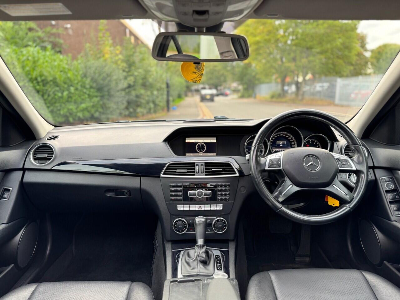 Mercedes-Benz C-Class view 9