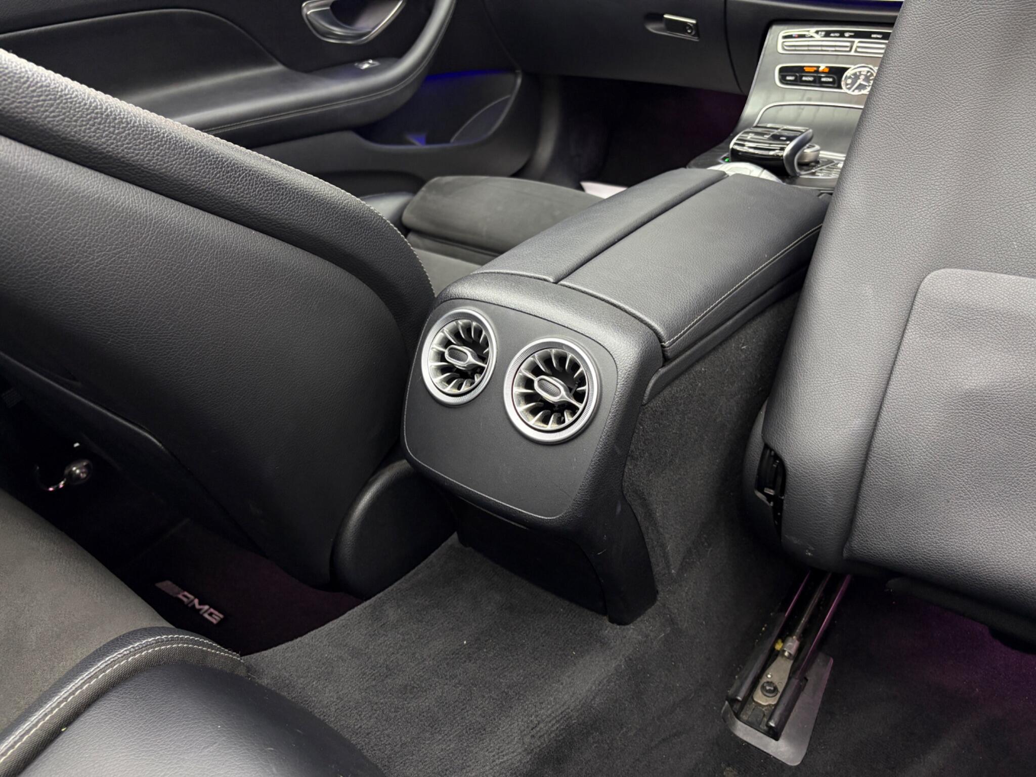 Mercedes-Benz E-Class view 26