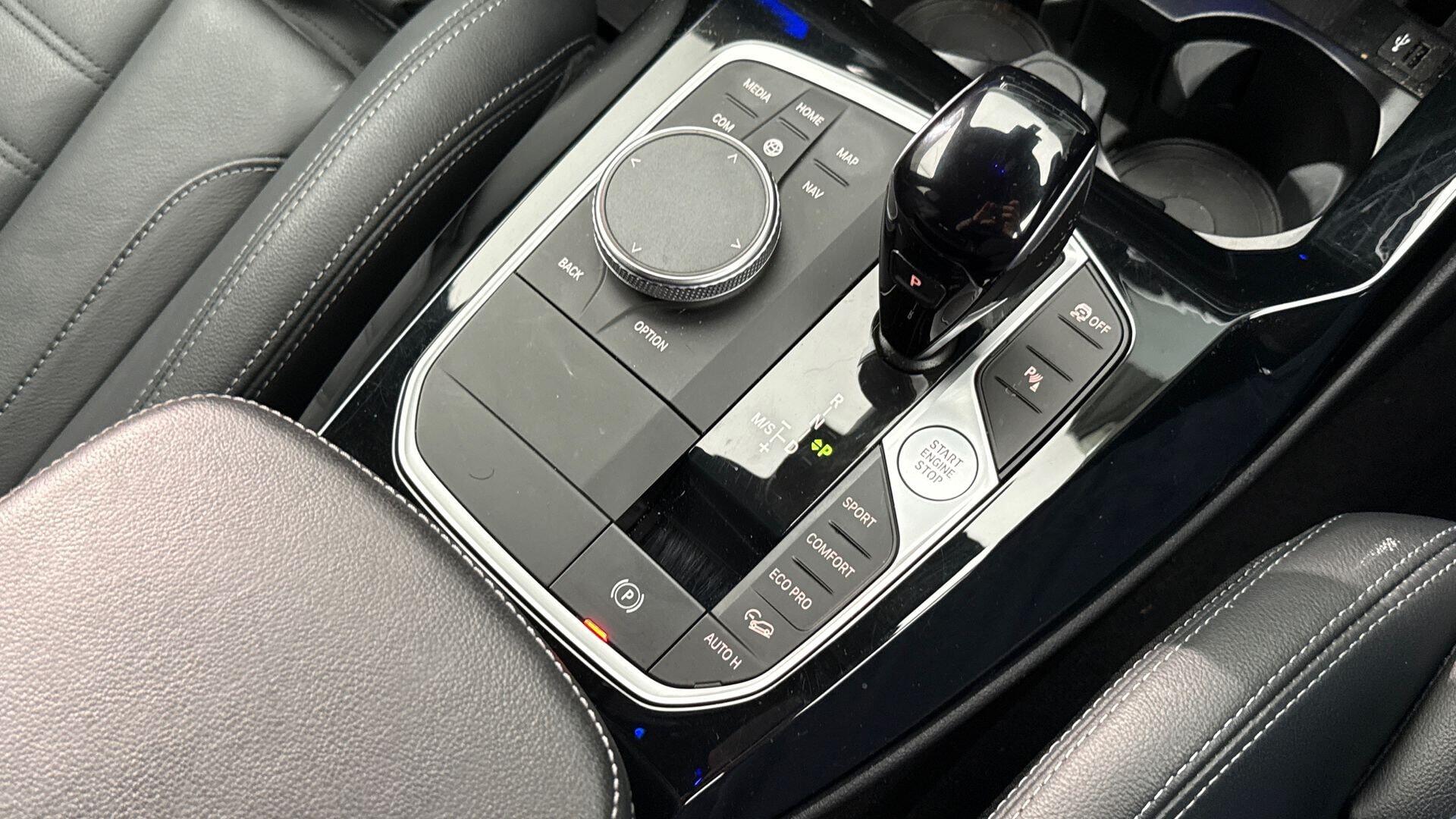BMW X3 view 10