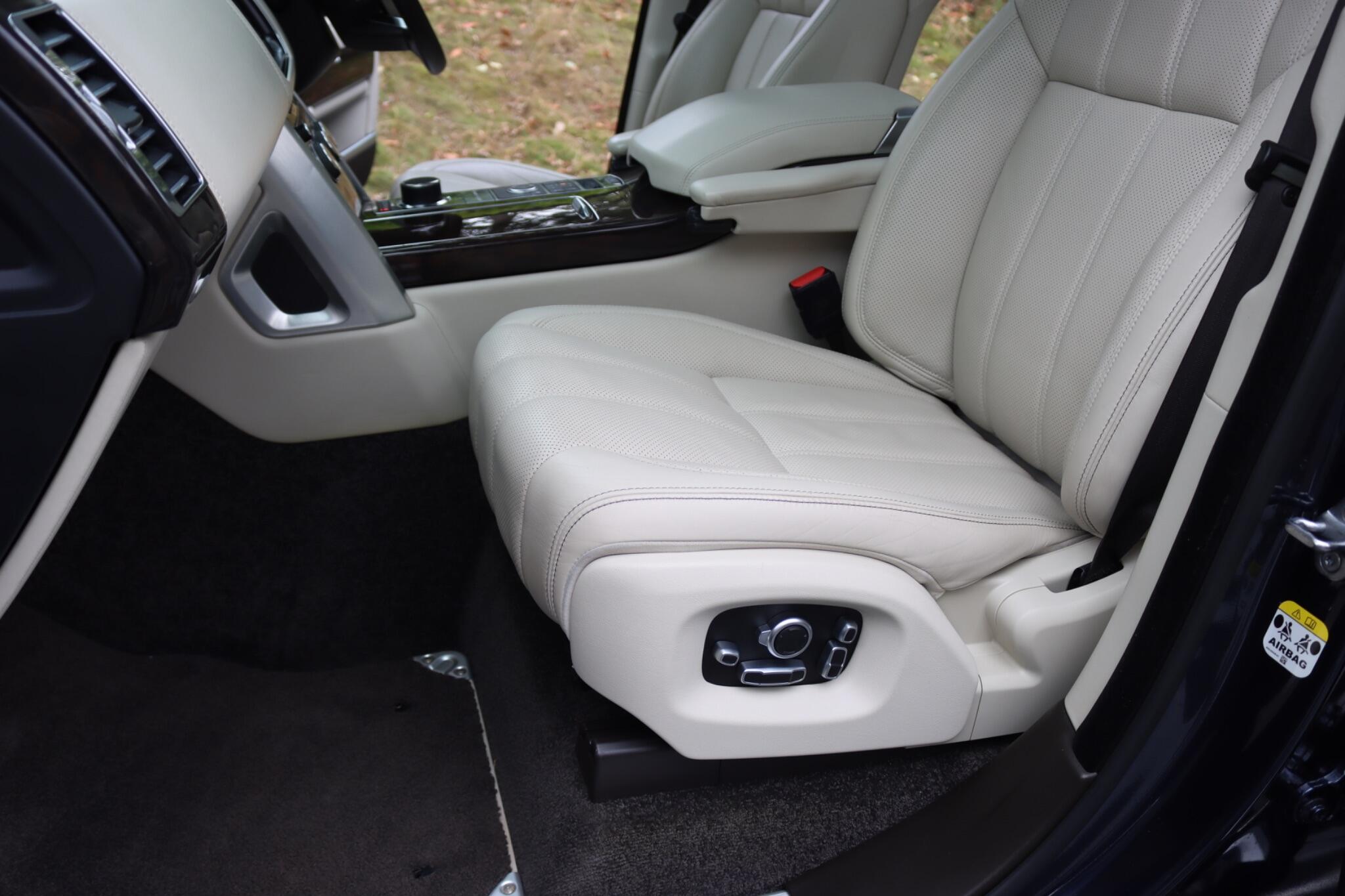Land Rover Range Rover view 88