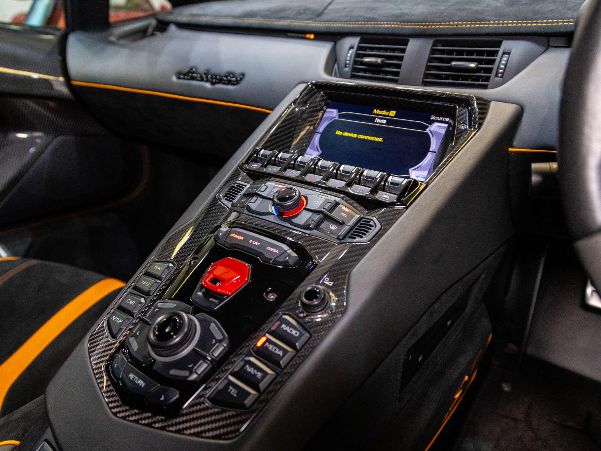 Lamborghini Aventador view 45