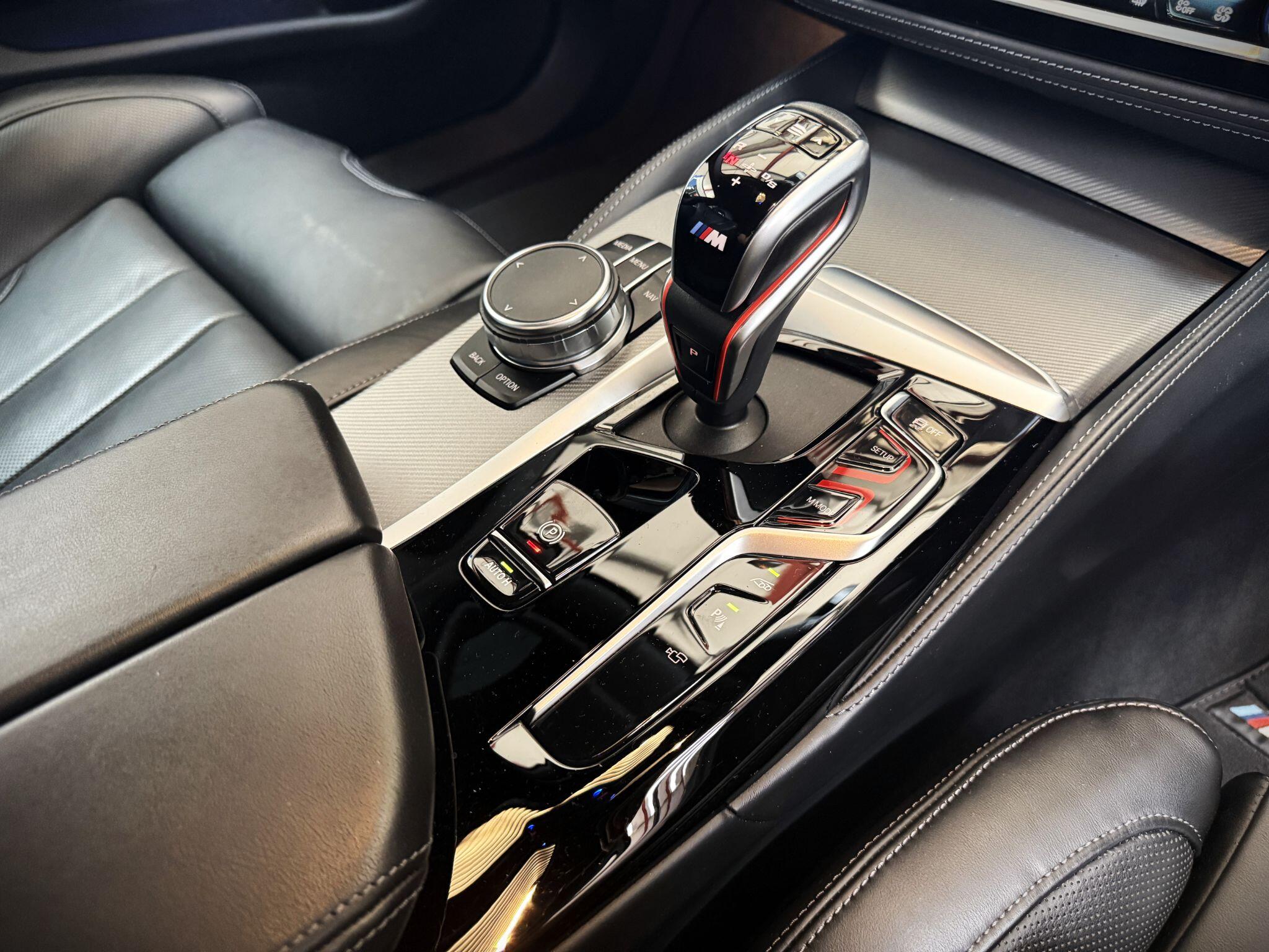 BMW M5 view 8