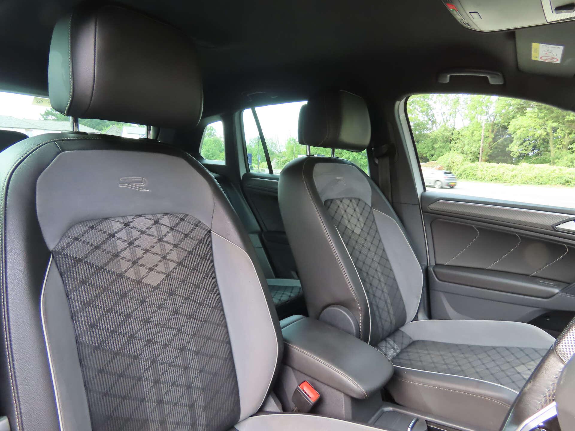 Volkswagen Tiguan view 8