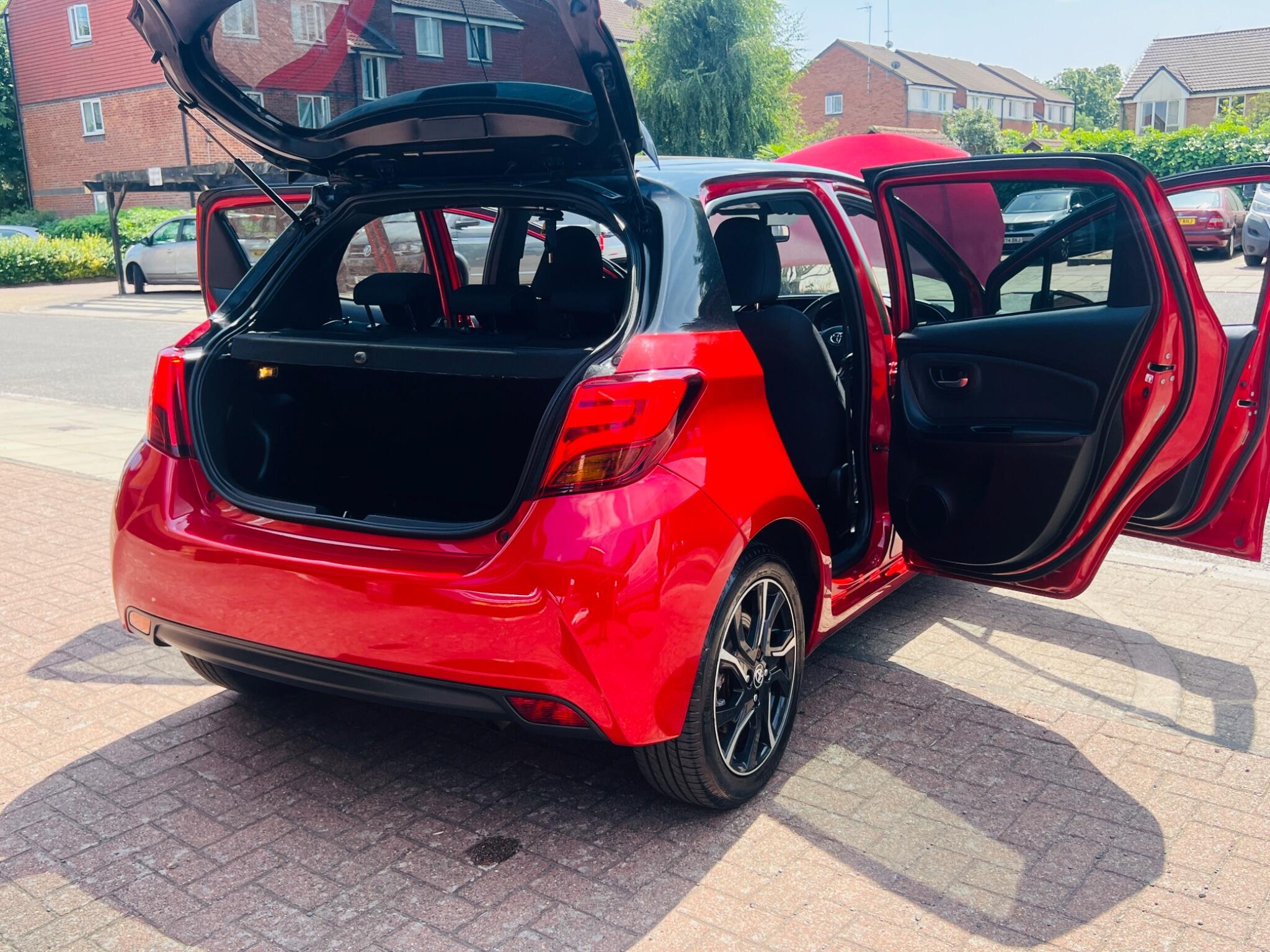 Toyota Yaris view 22