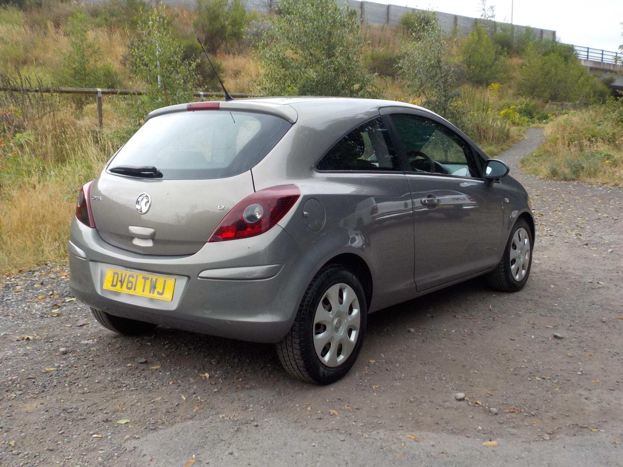 Vauxhall Corsa 1.2i ecoFLEX 16V Exclusiv Euro 5 (s/s) 3dr (A/C)
