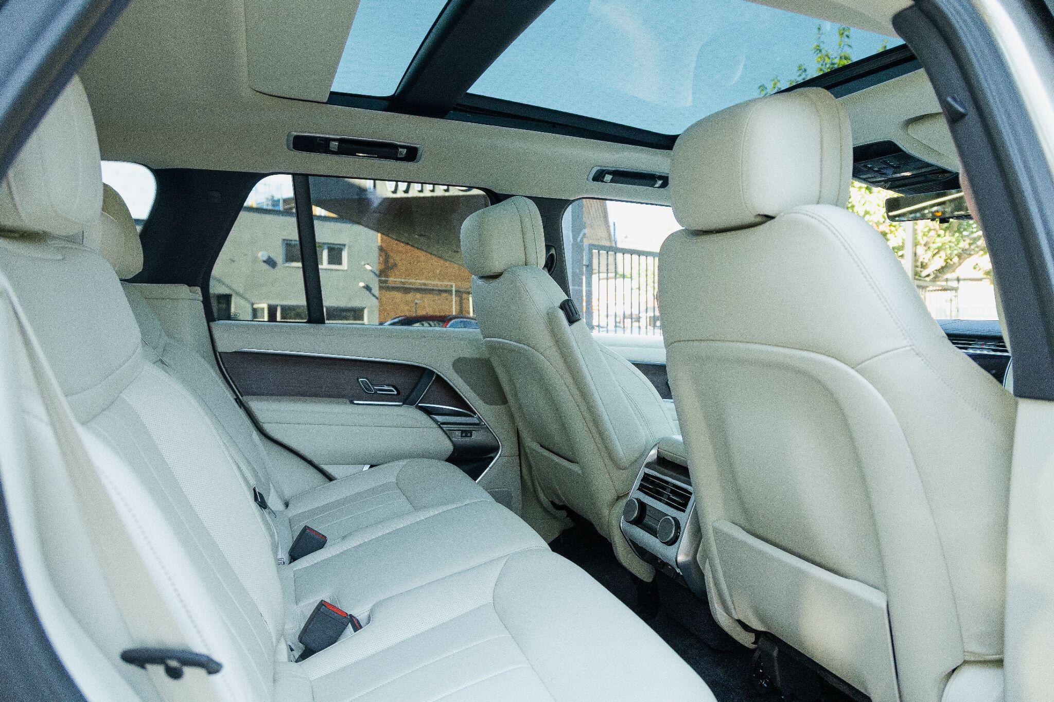 Land Rover Range Rover view 20