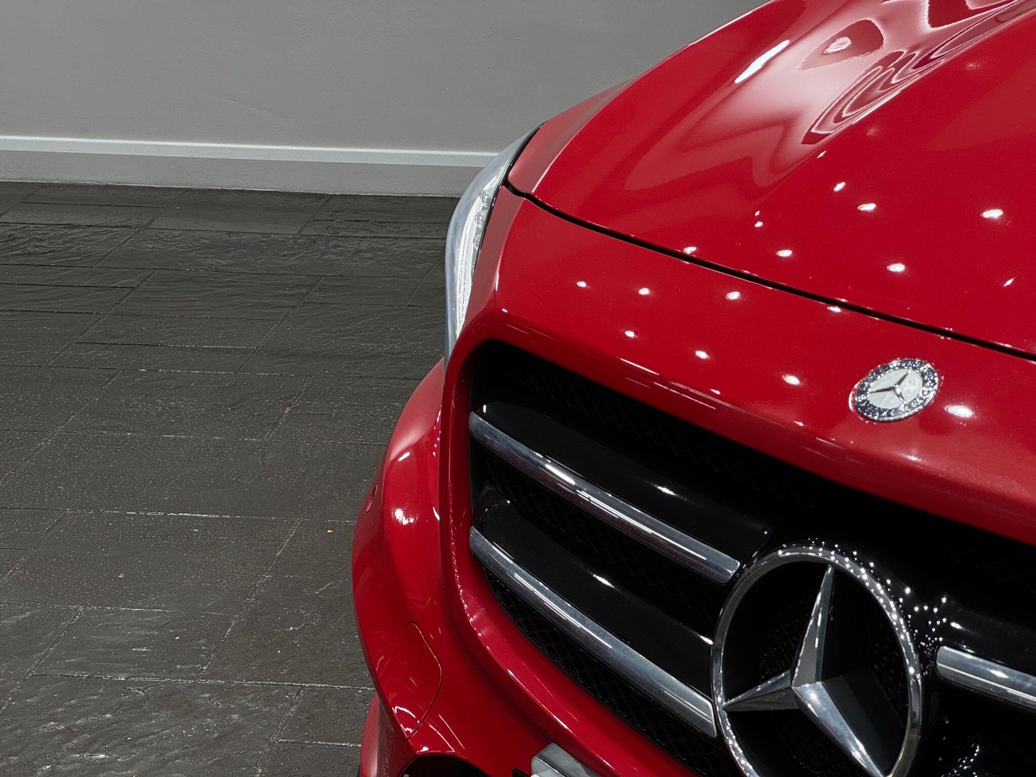 Mercedes-Benz GLA view 8