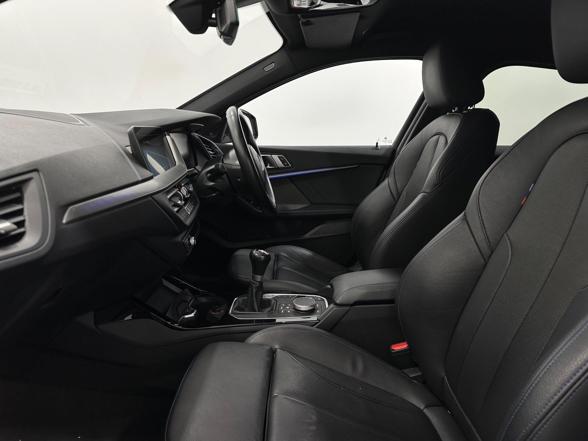 BMW 1 Series view 38