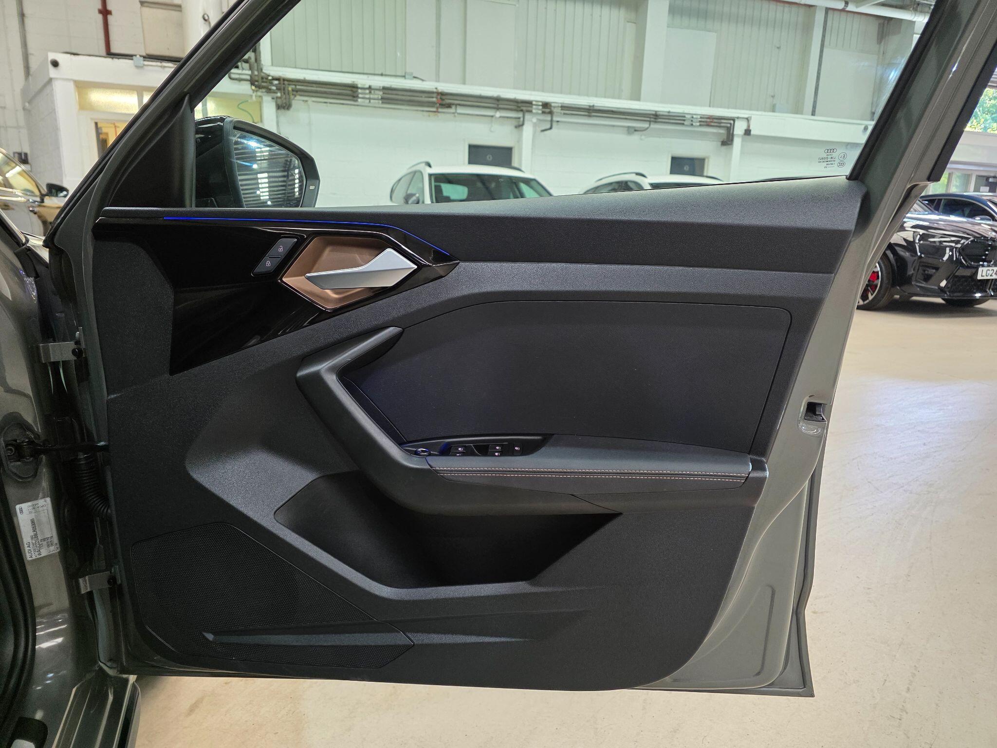 Audi A1 view 11