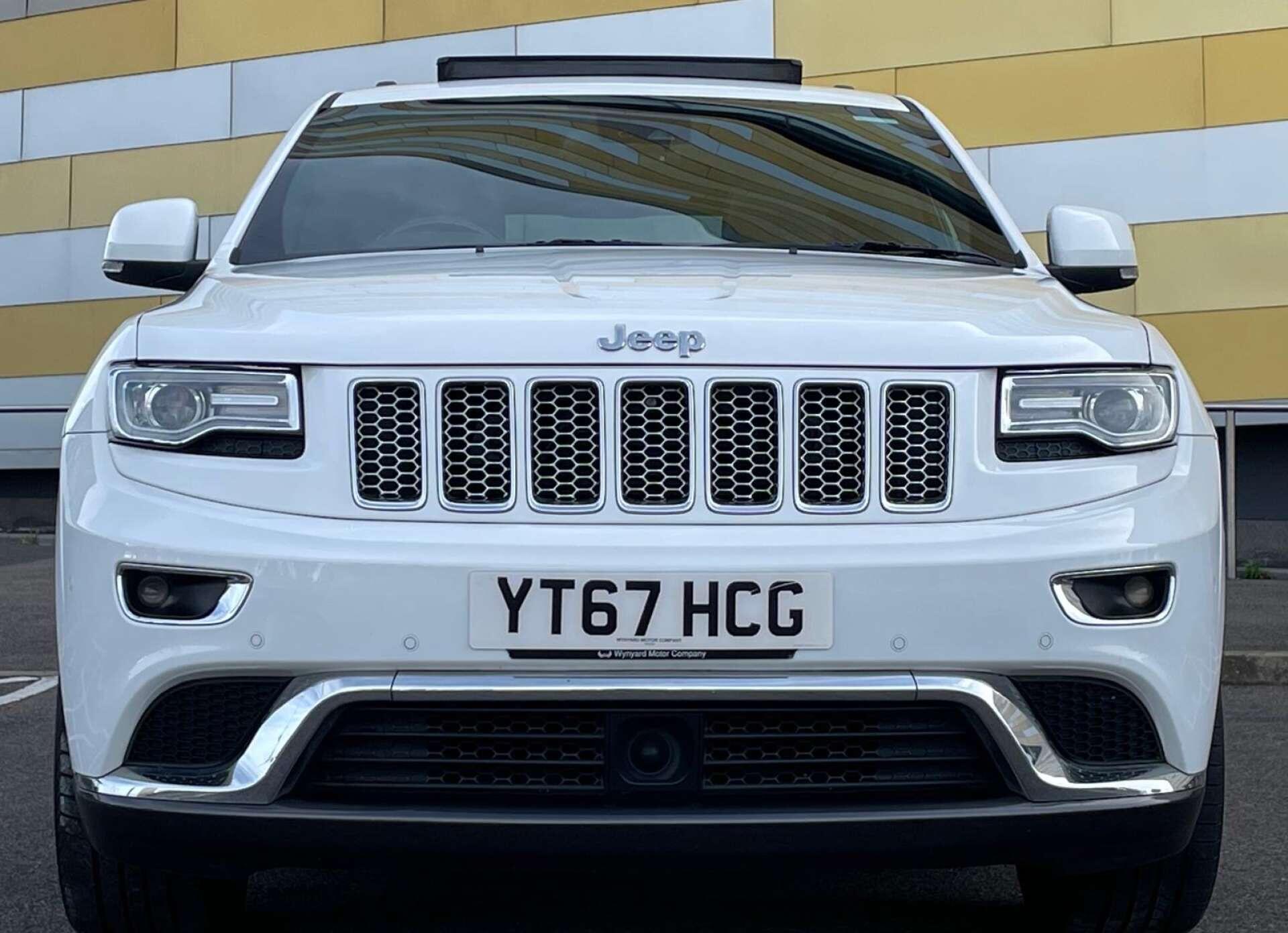 Jeep Grand Cherokee view 7
