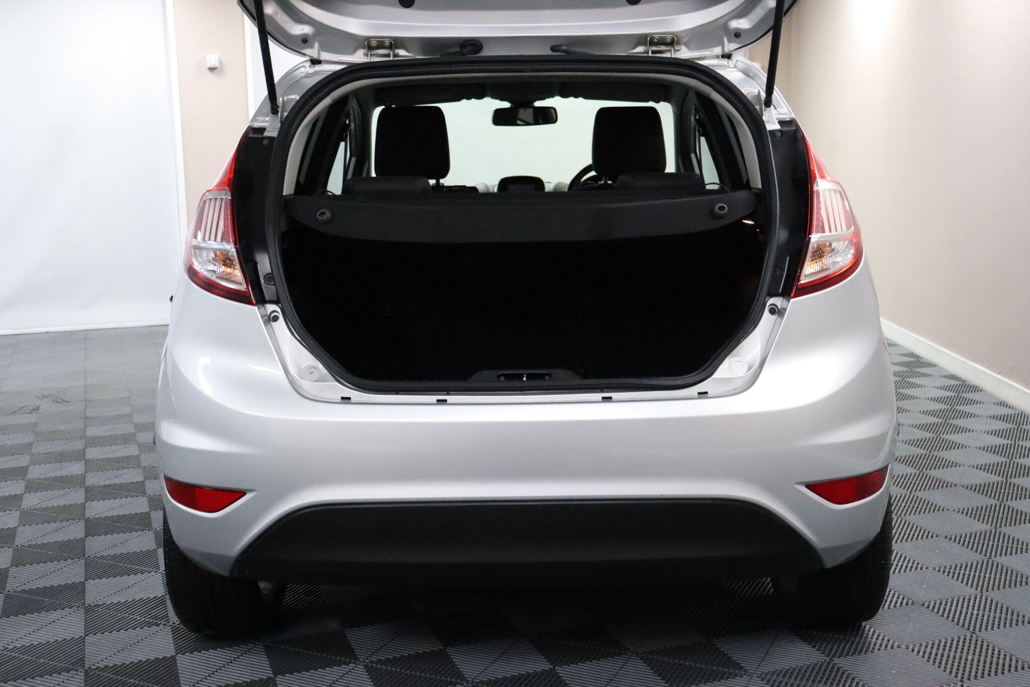 Ford Fiesta view 14