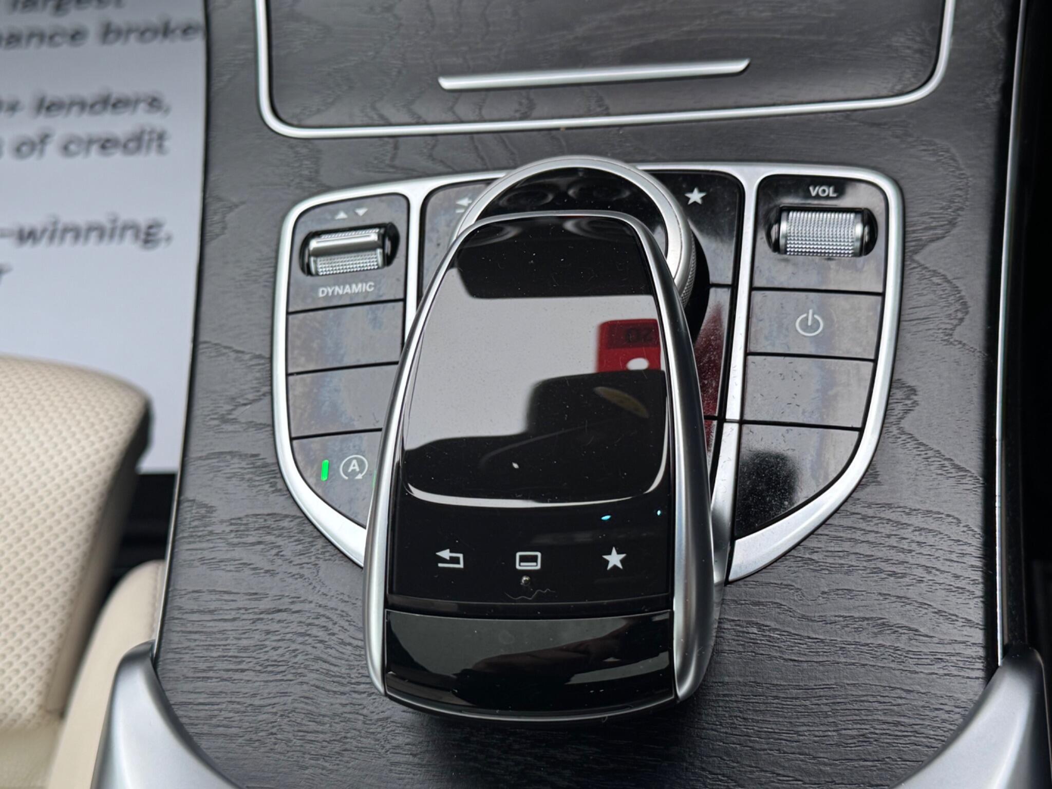 Mercedes-Benz C Class view 25