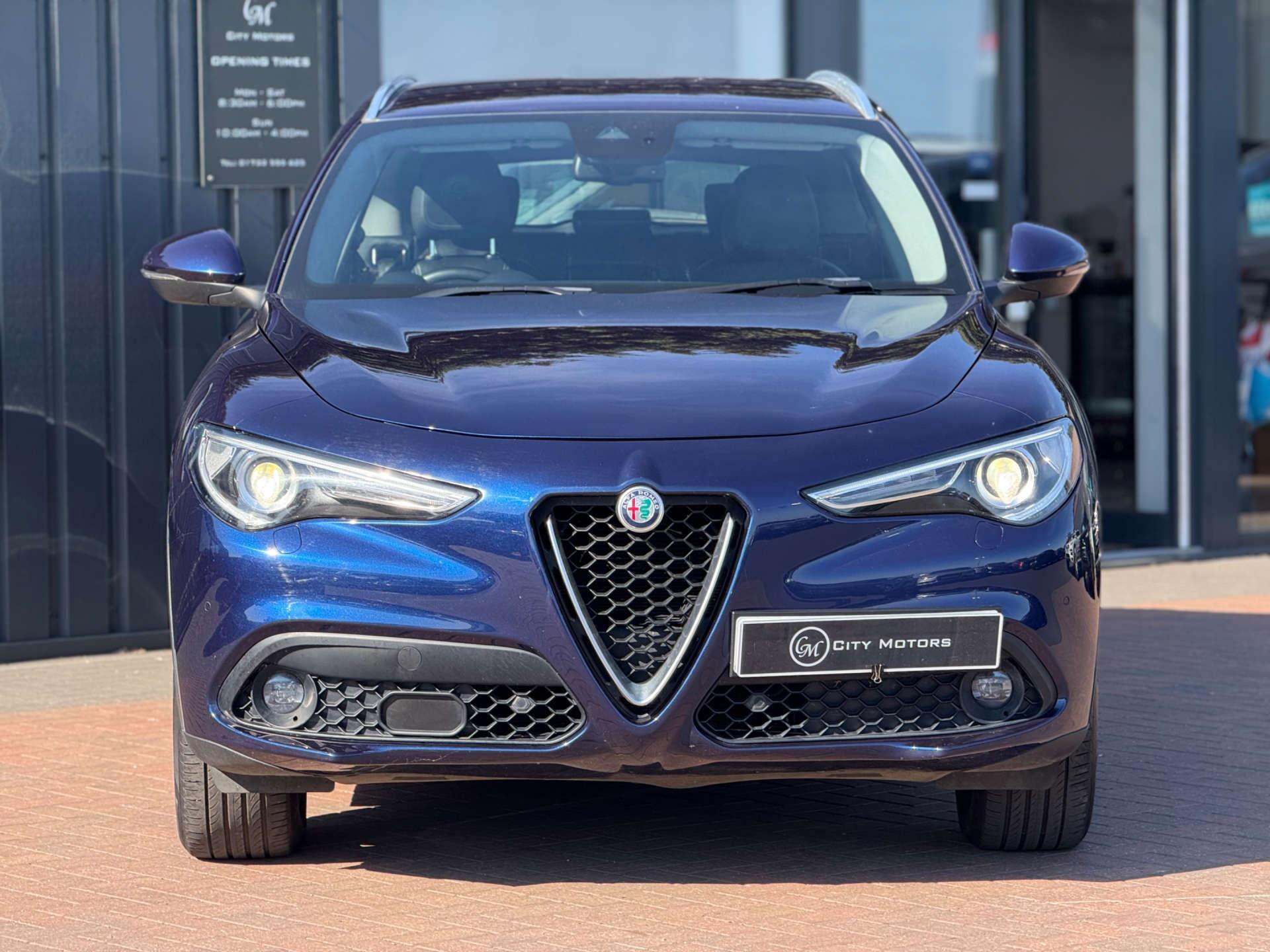 Alfa Romeo Stelvio view 10