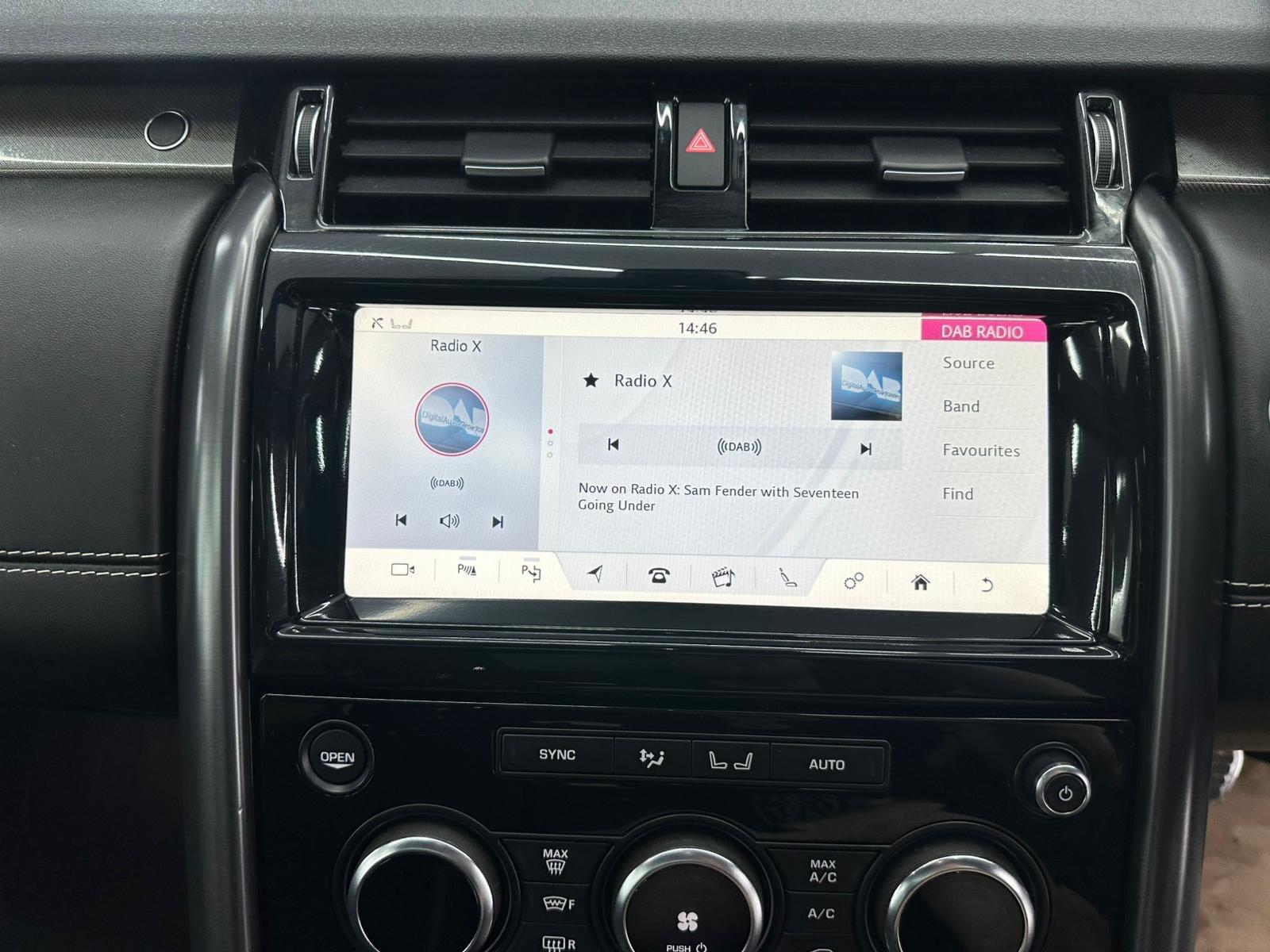Land Rover Discovery view 50
