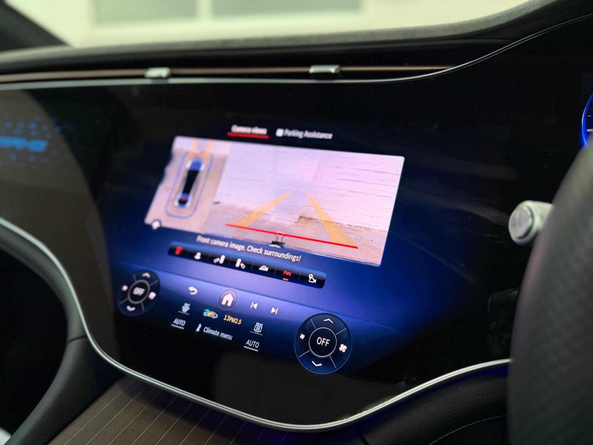 Mercedes-Benz Eqs view 10