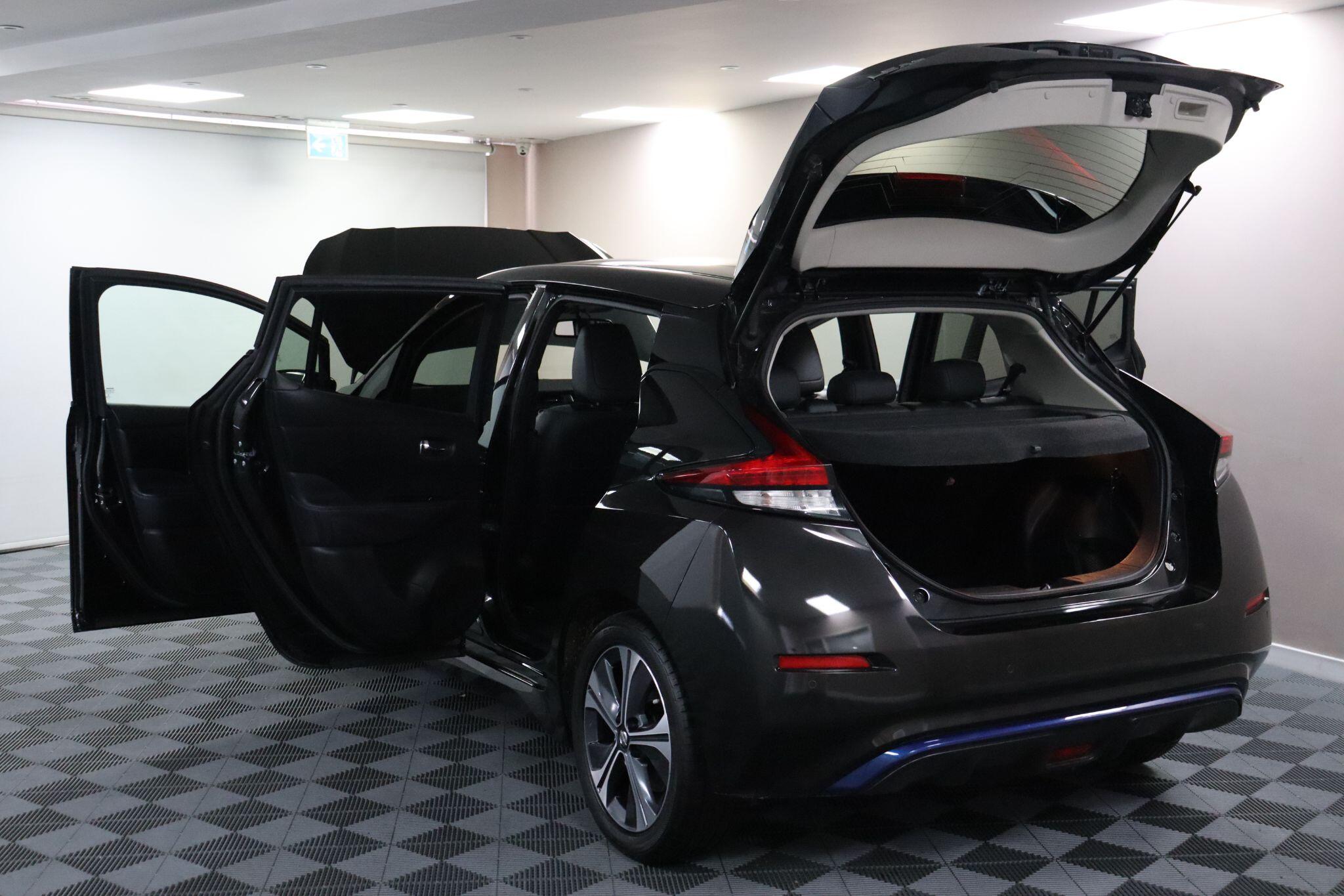 Nissan Leaf view 21