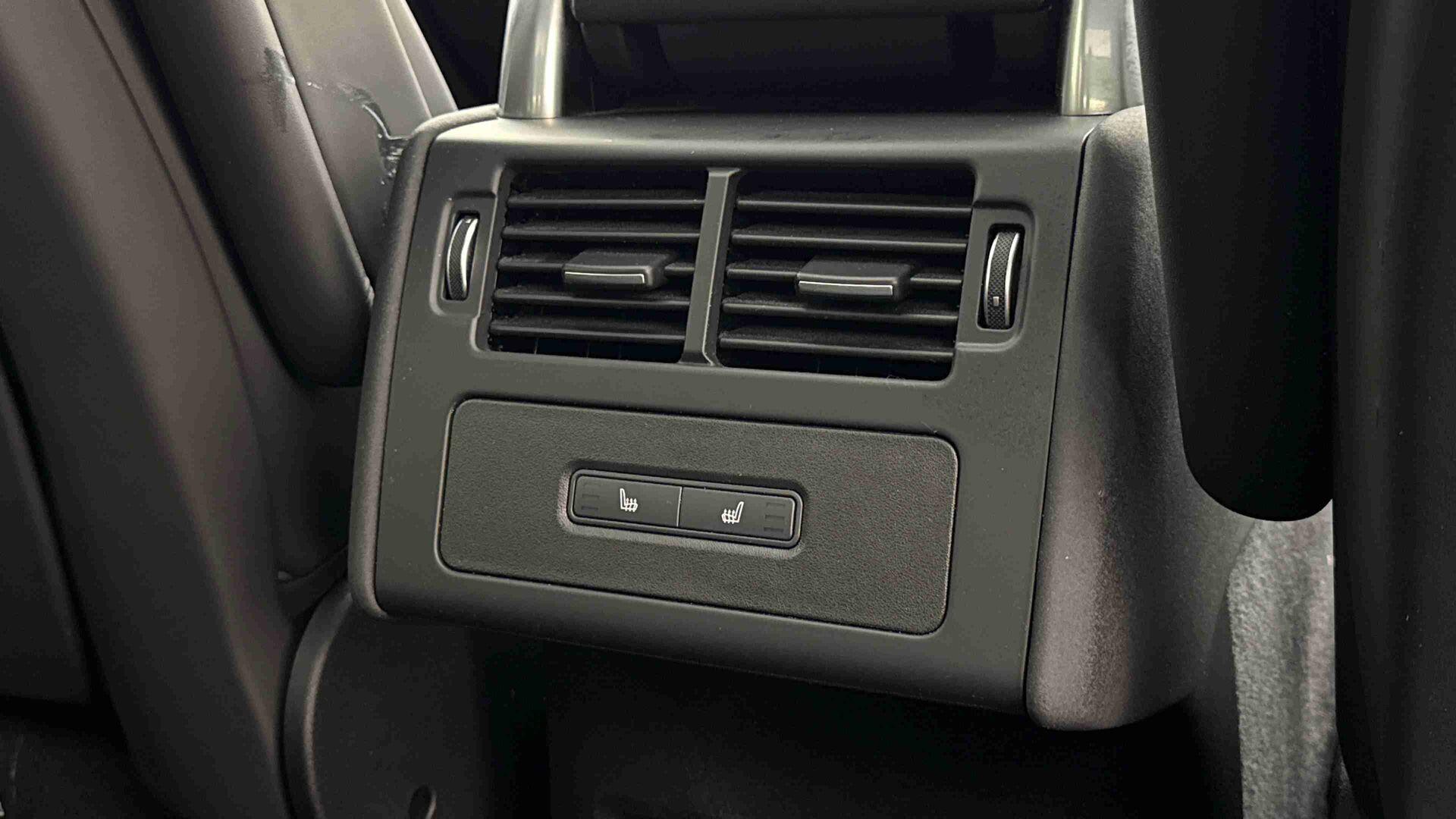 Land Rover Discovery view 18