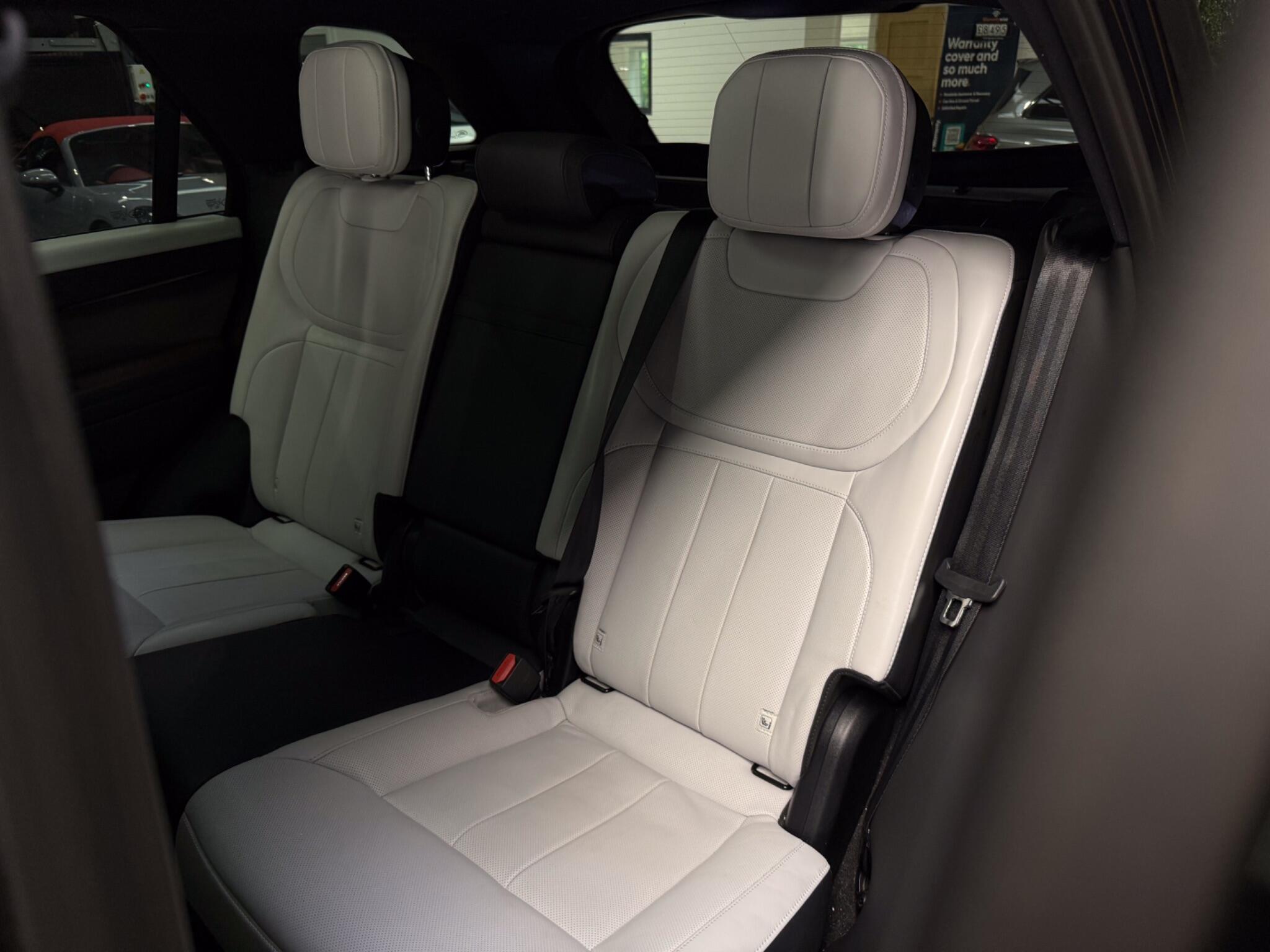 Land Rover Range Rover Sport view 30