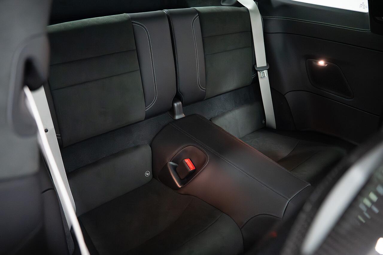 Porsche 911 view 15