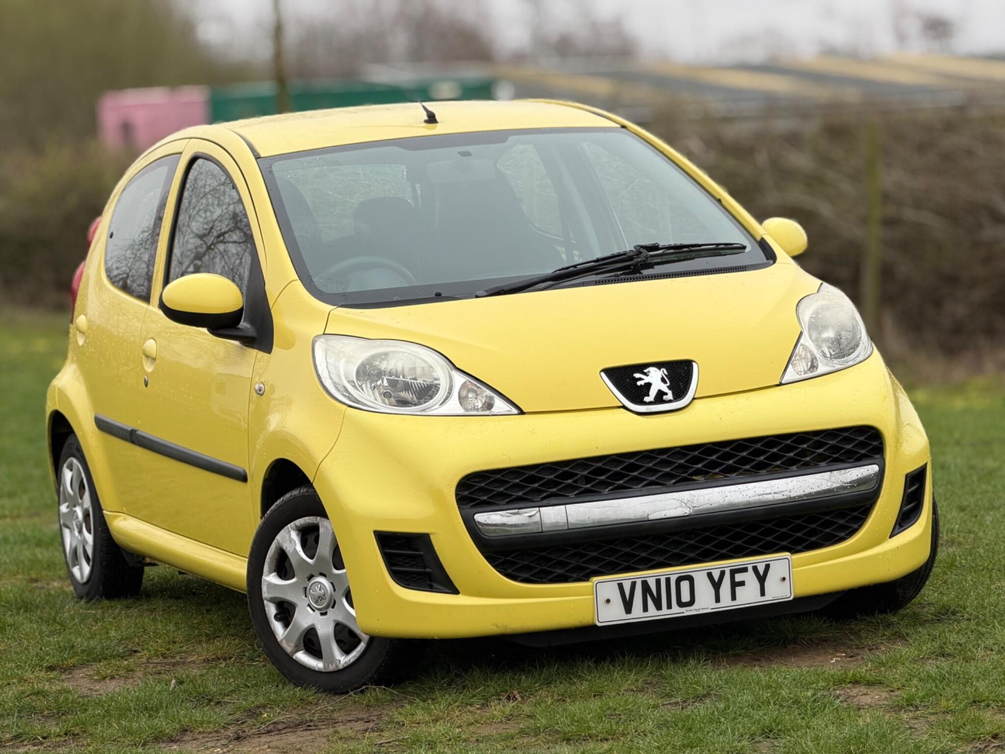 2010 Peugeot 107 1.0 12V Urban Euro 4 5dr image 5