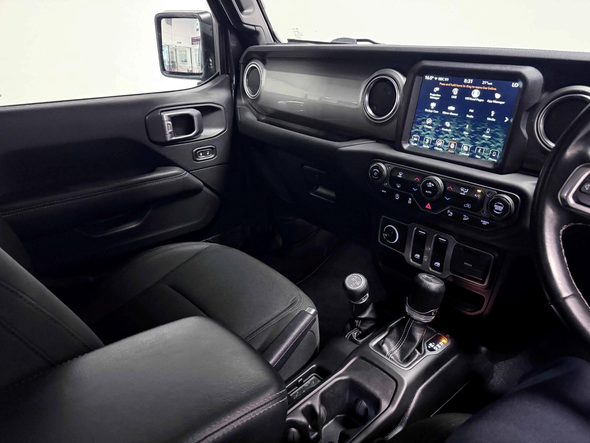 Jeep Wrangler view 28