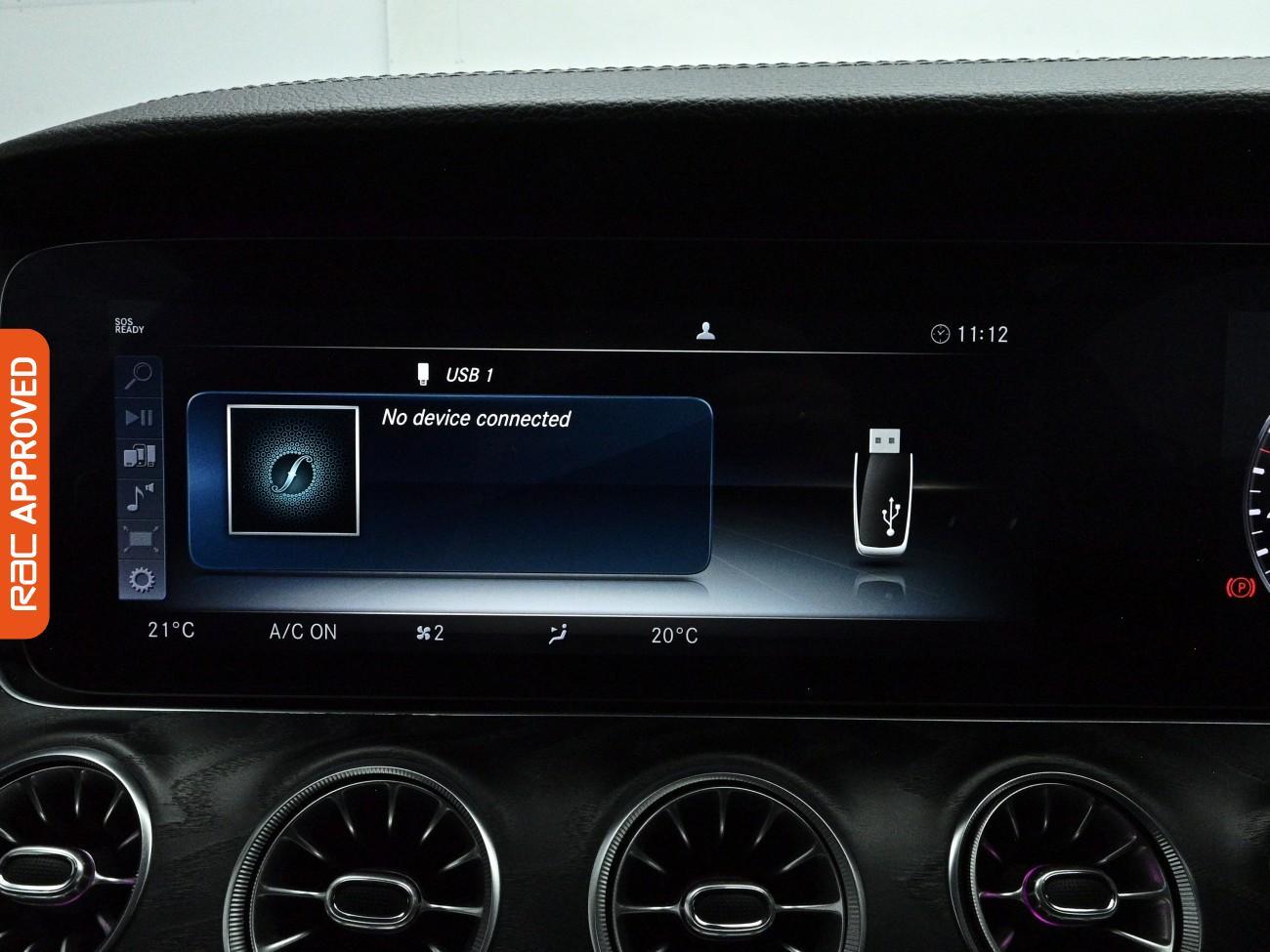 Mercedes-Benz E-Class view 22