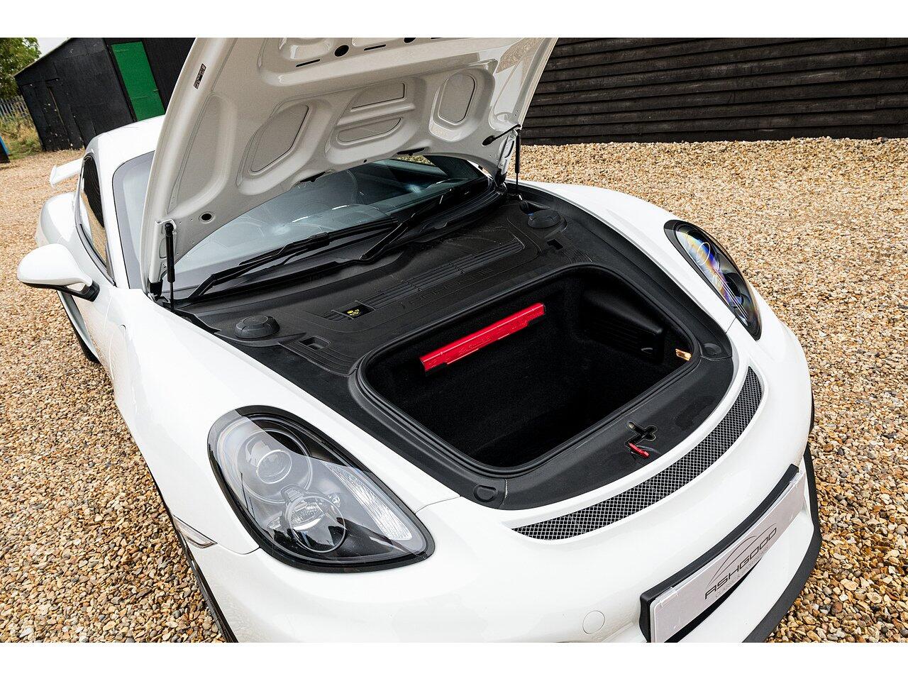 Porsche Cayman view 41