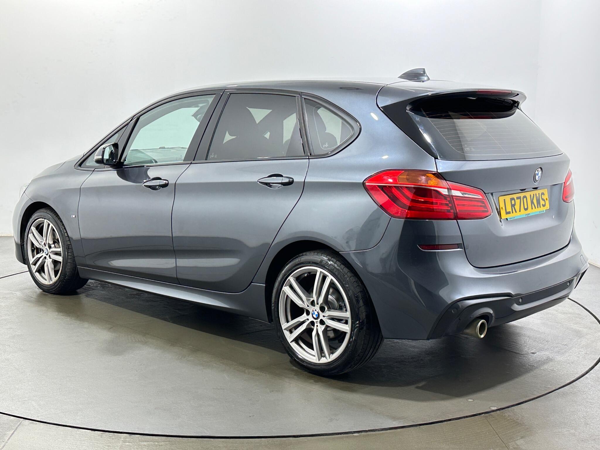BMW 2 Series view 6