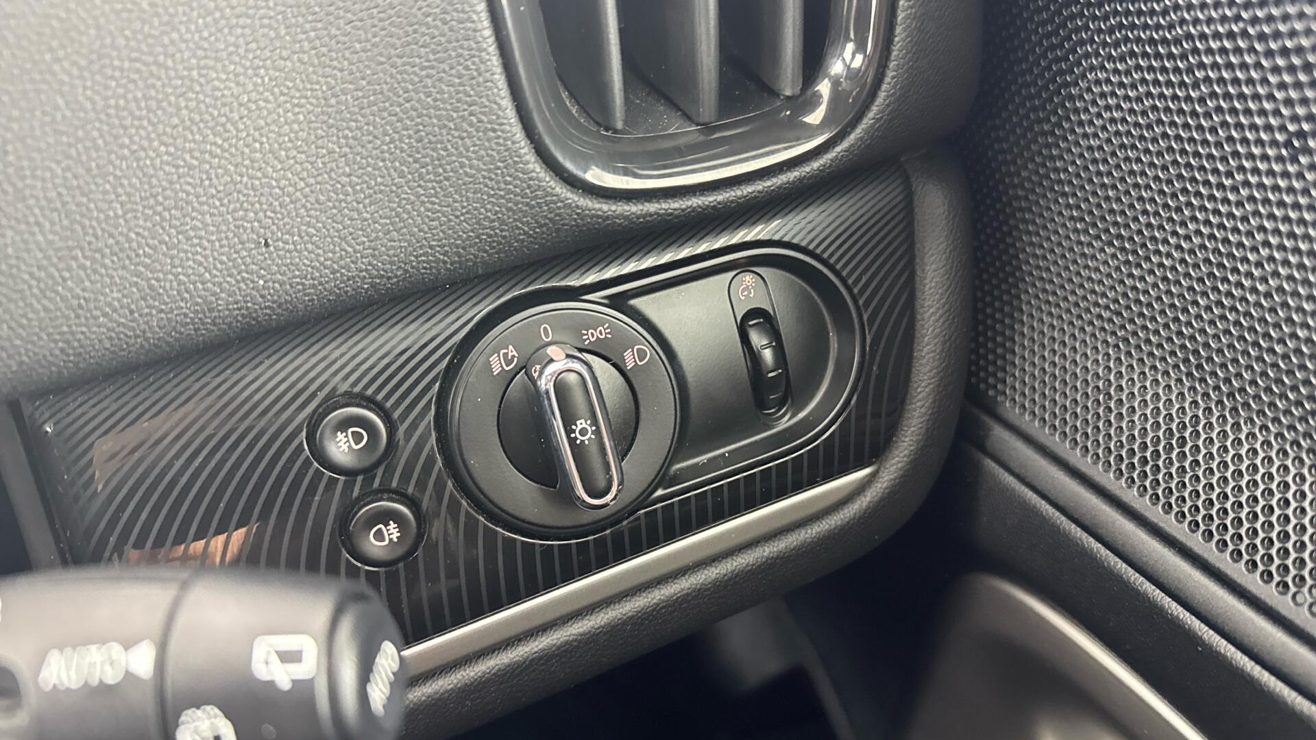 MINI Countryman view 39