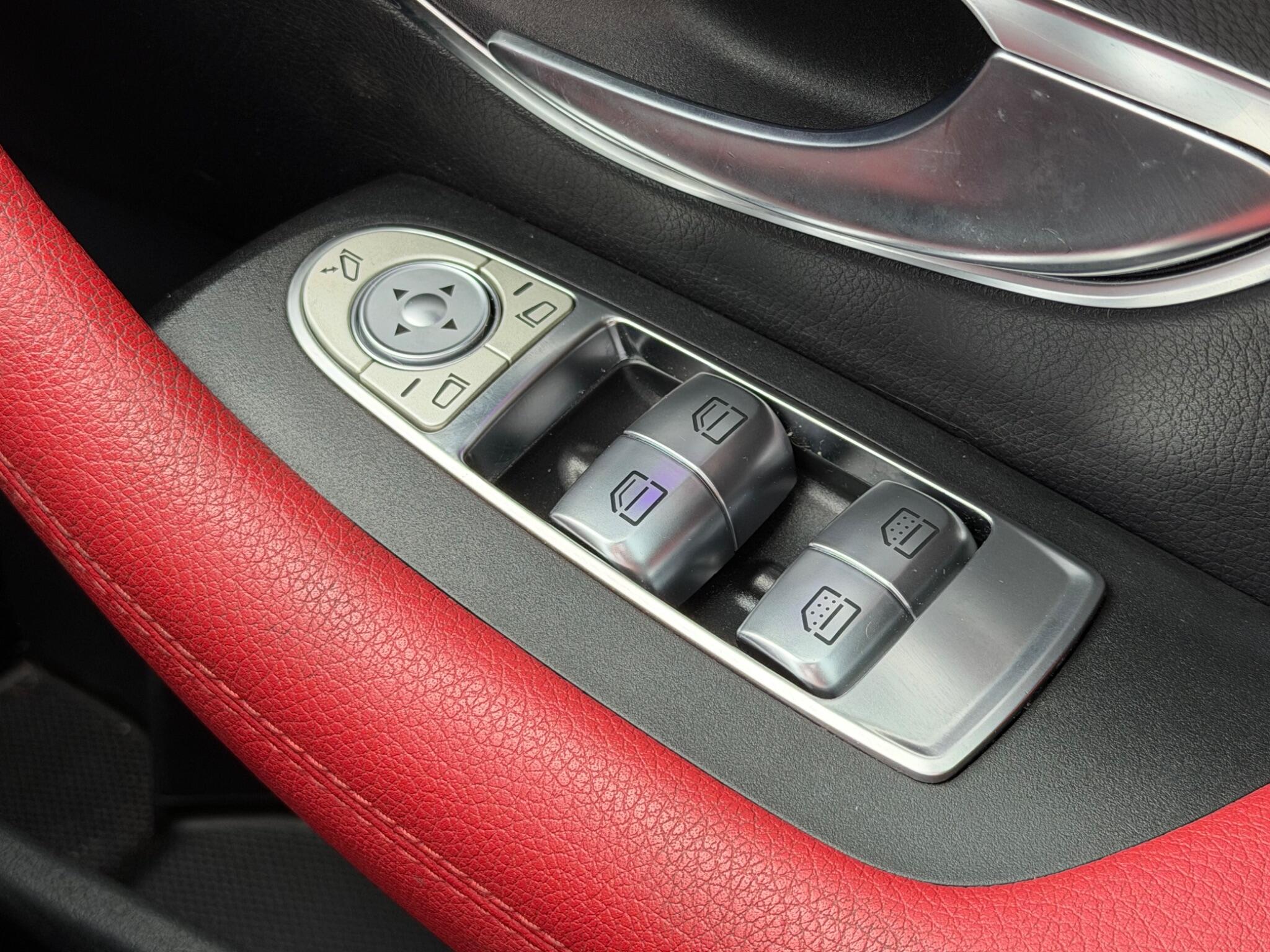 Mercedes-Benz E-Class view 53