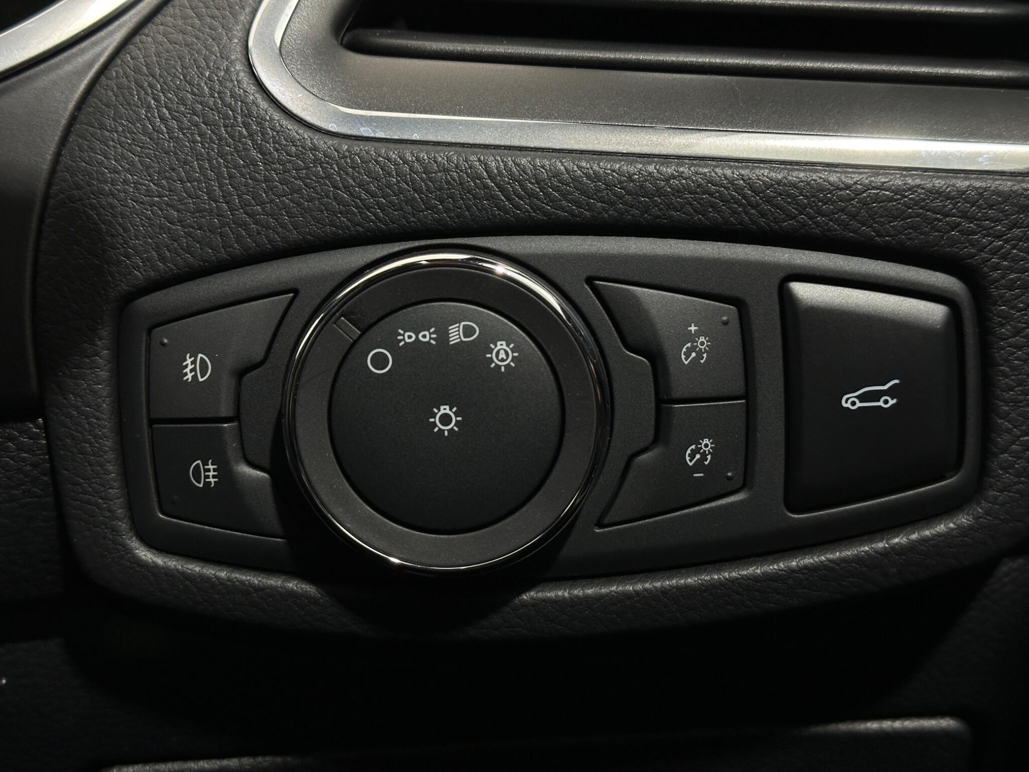 Ford S-Max view 18
