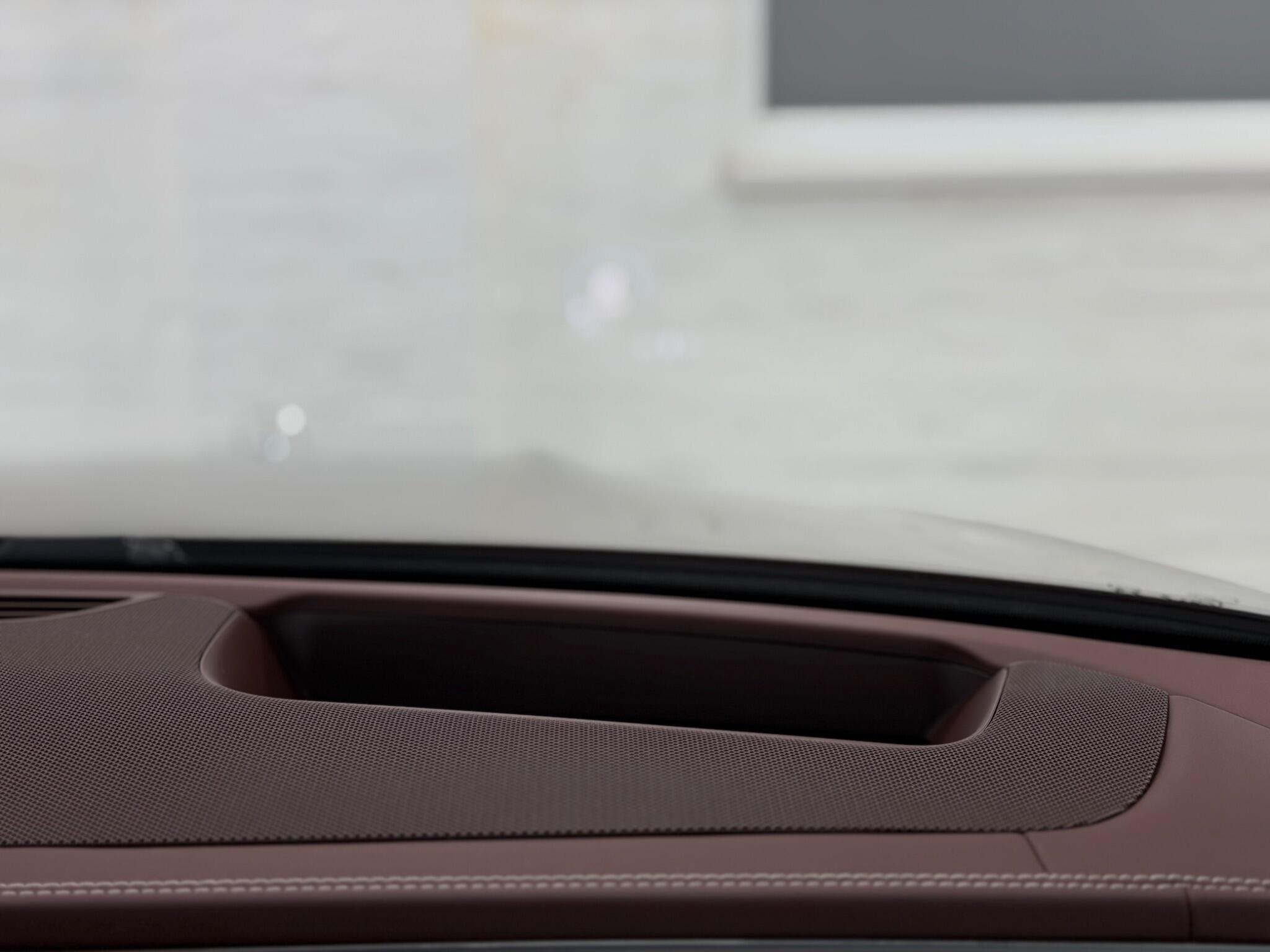 Mercedes-Benz GLS view 12