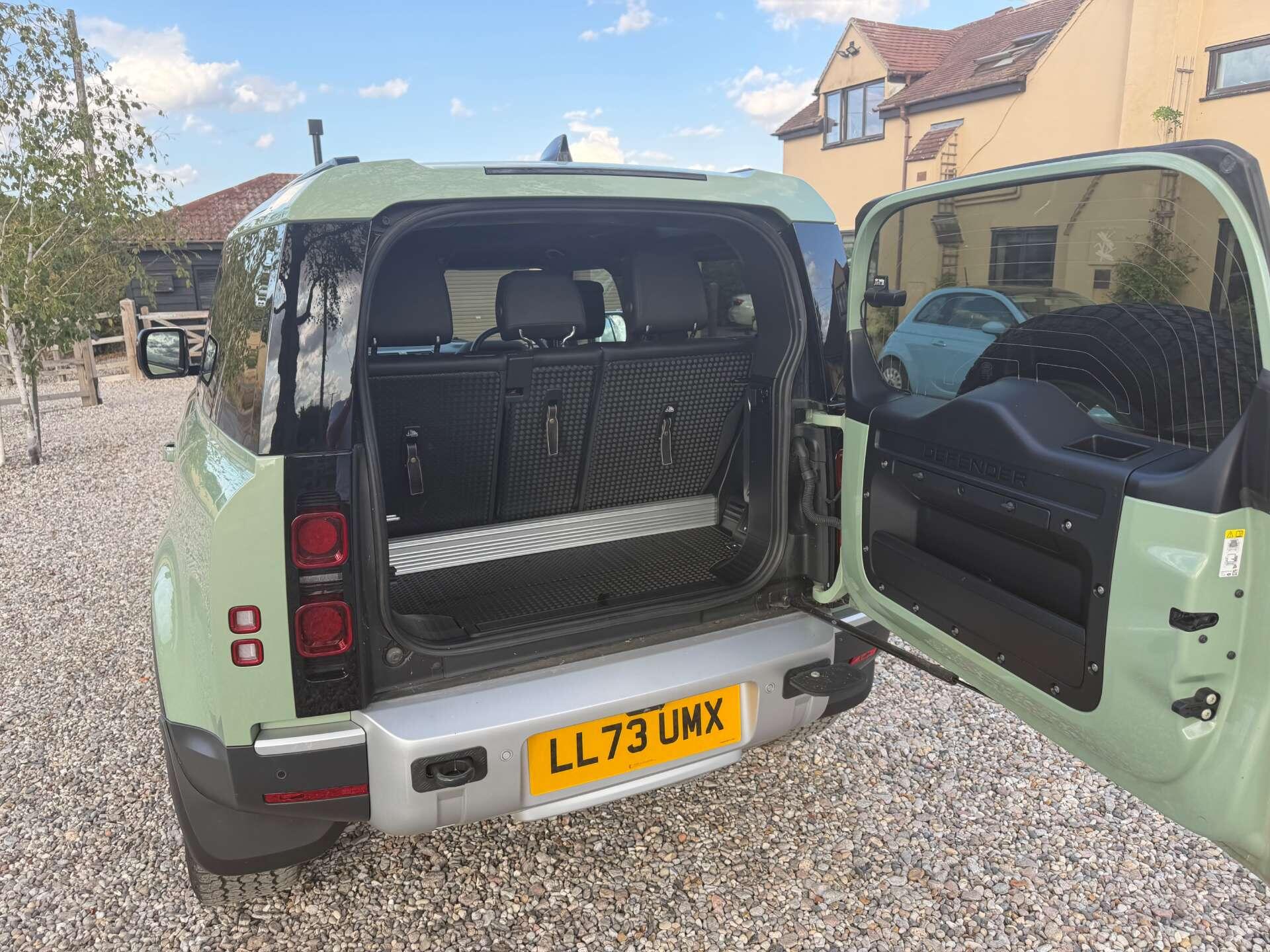 Land Rover Defender view 9