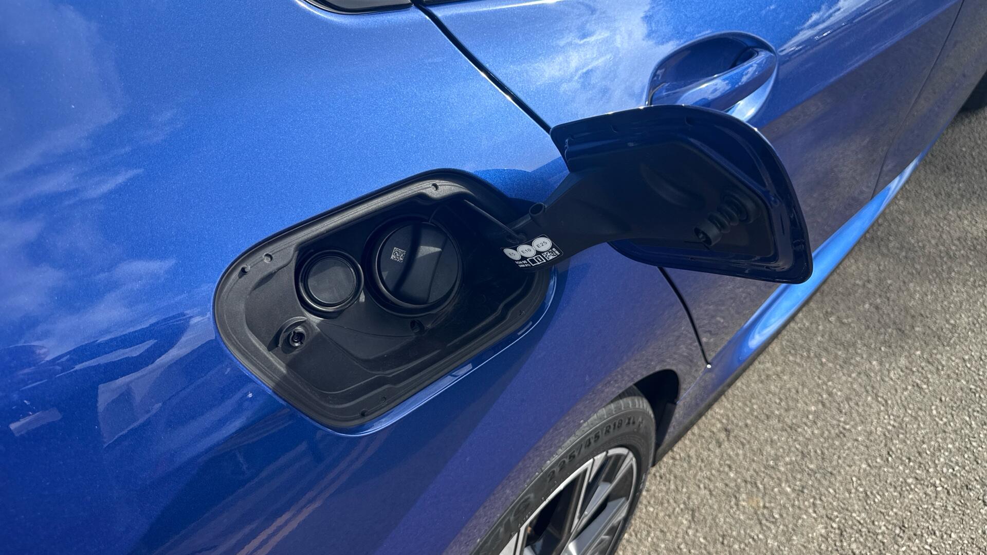 BMW 1 Series view 24