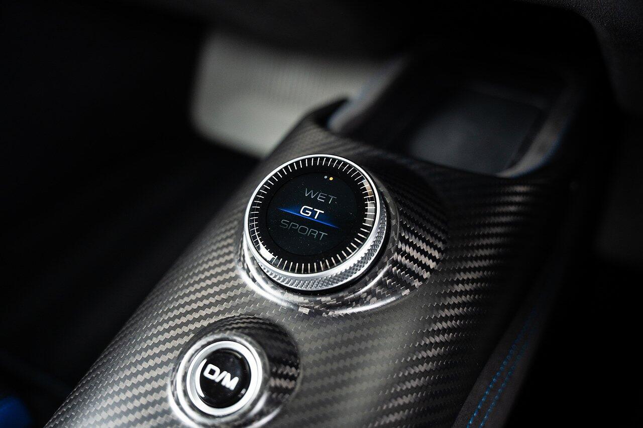 Maserati MC20 view 37