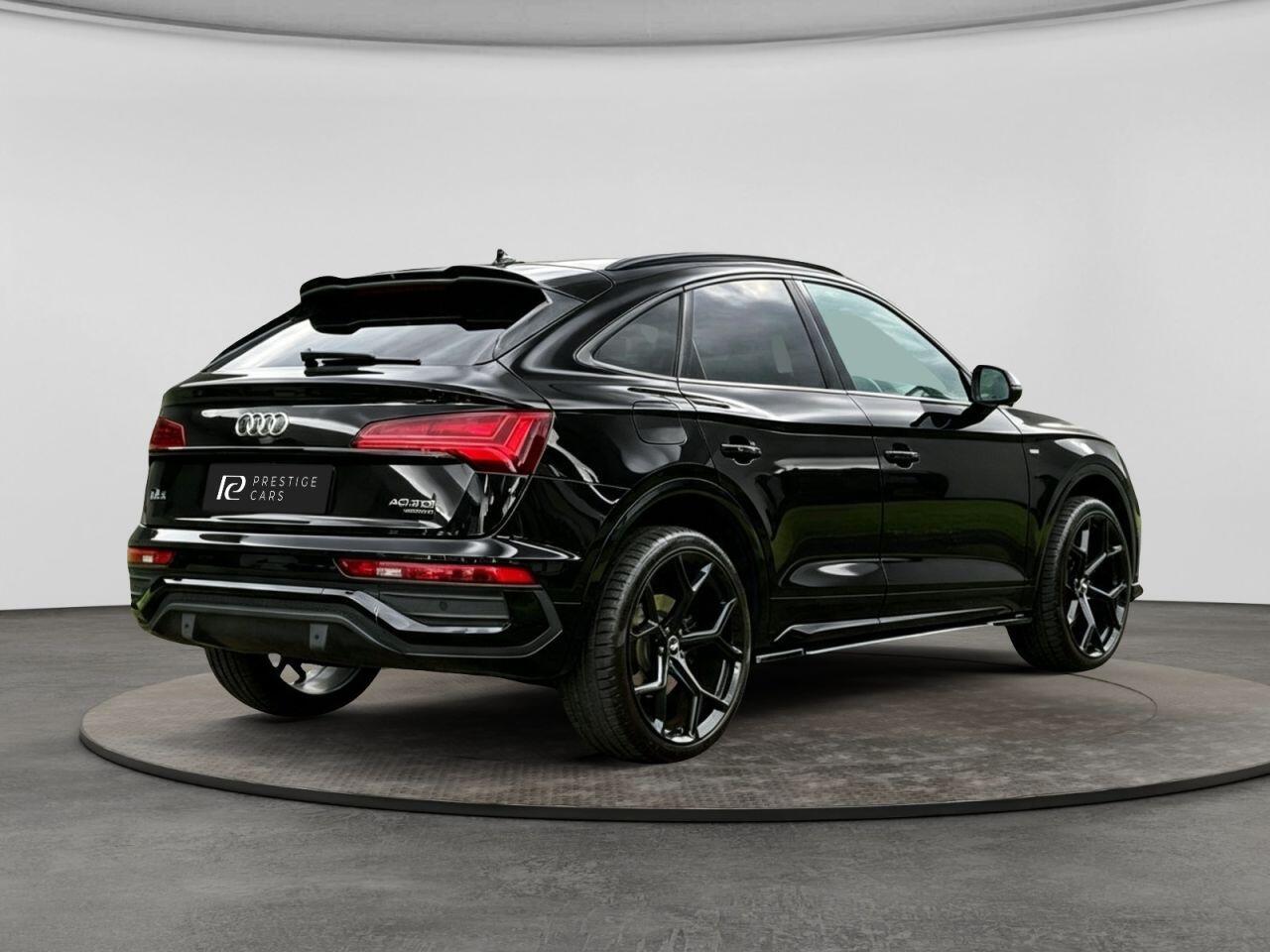 Audi Q5 view 2