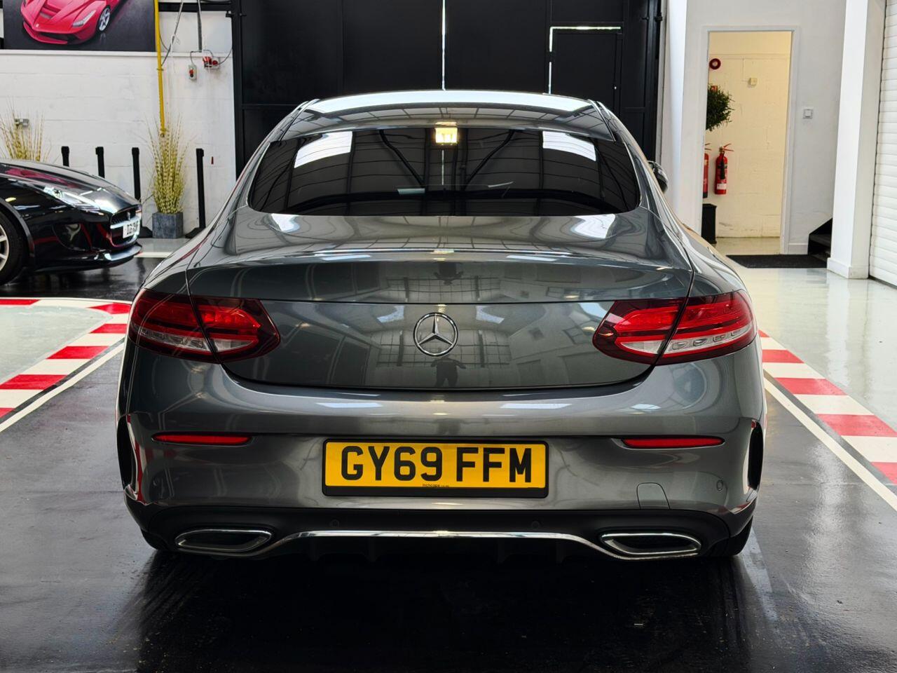 Mercedes-Benz C Class view 5