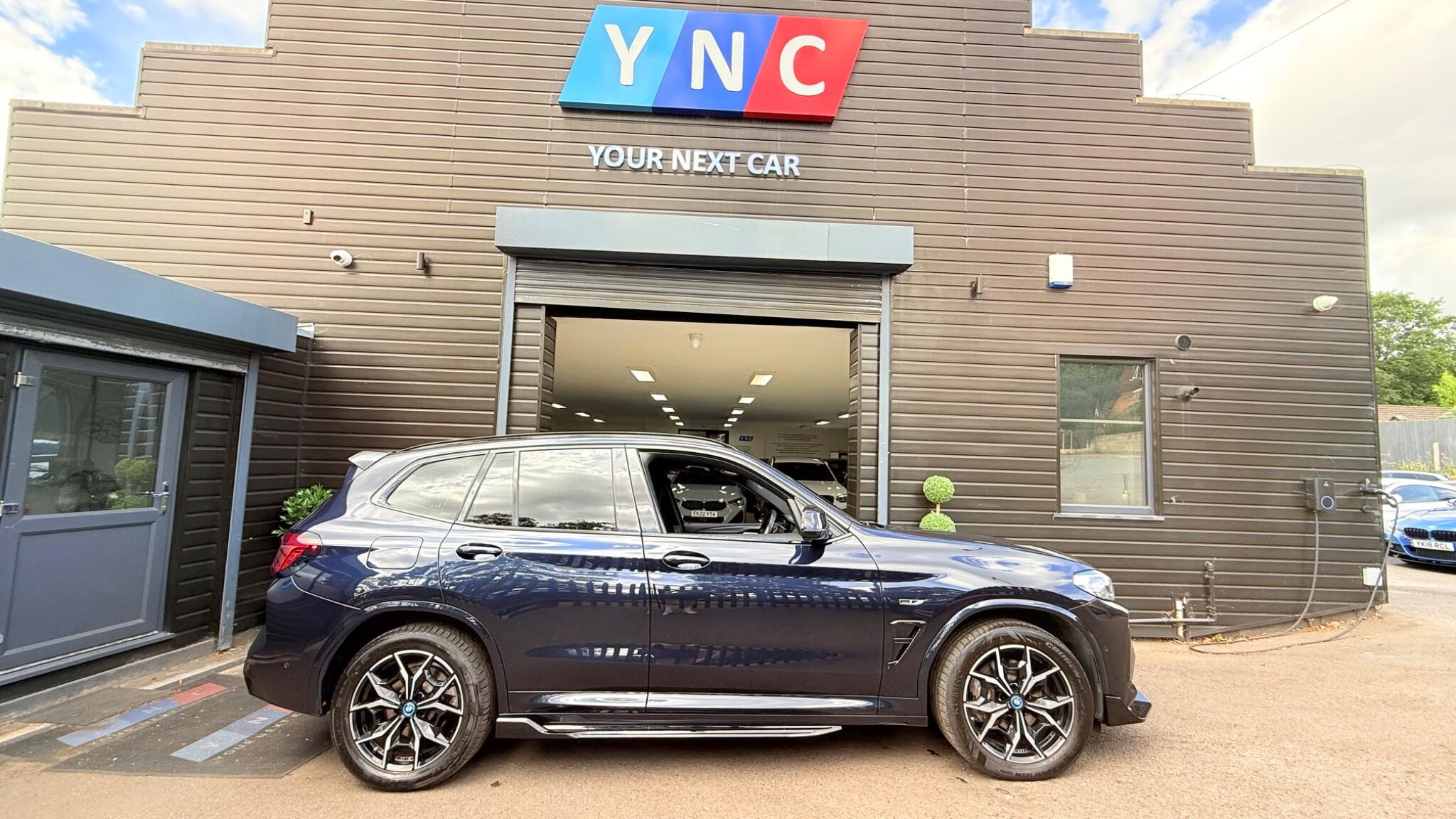 BMW X3 view 5