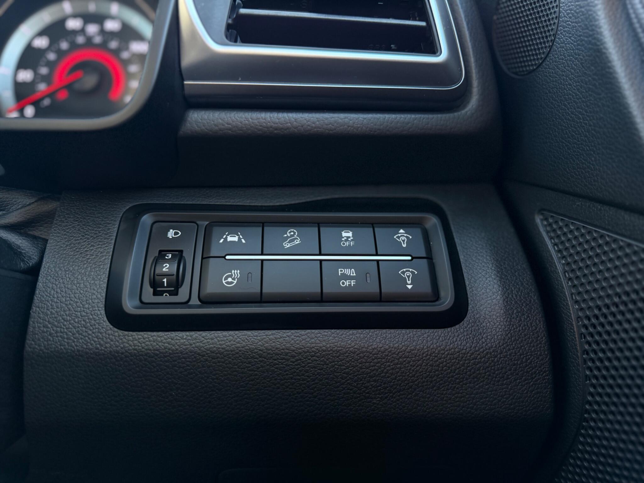 KGM Tivoli view 34