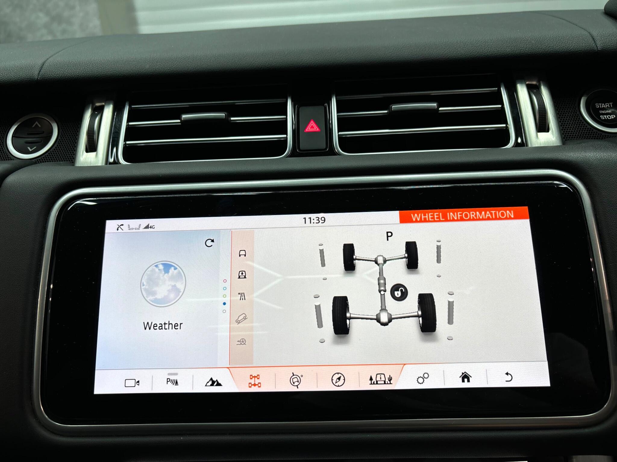 Land Rover Range Rover view 18