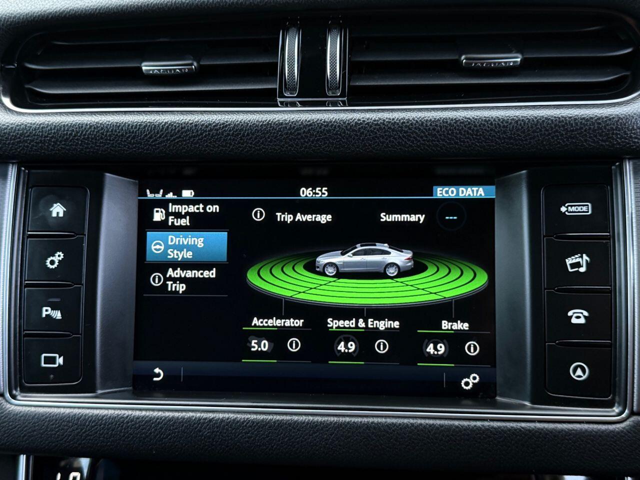 Jaguar XF view 41